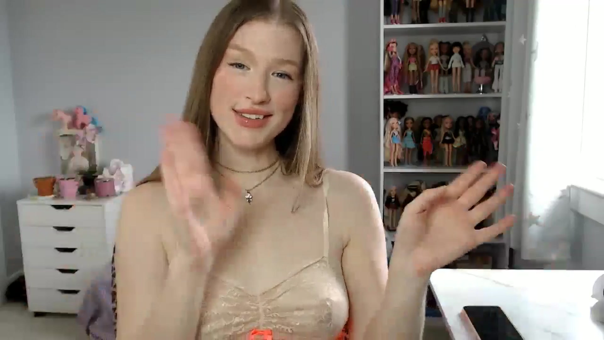 Gallery image thumbnail from GemmaMinx's myfreecams stream on, 05/09/2024, 18:52 image 14 of 20