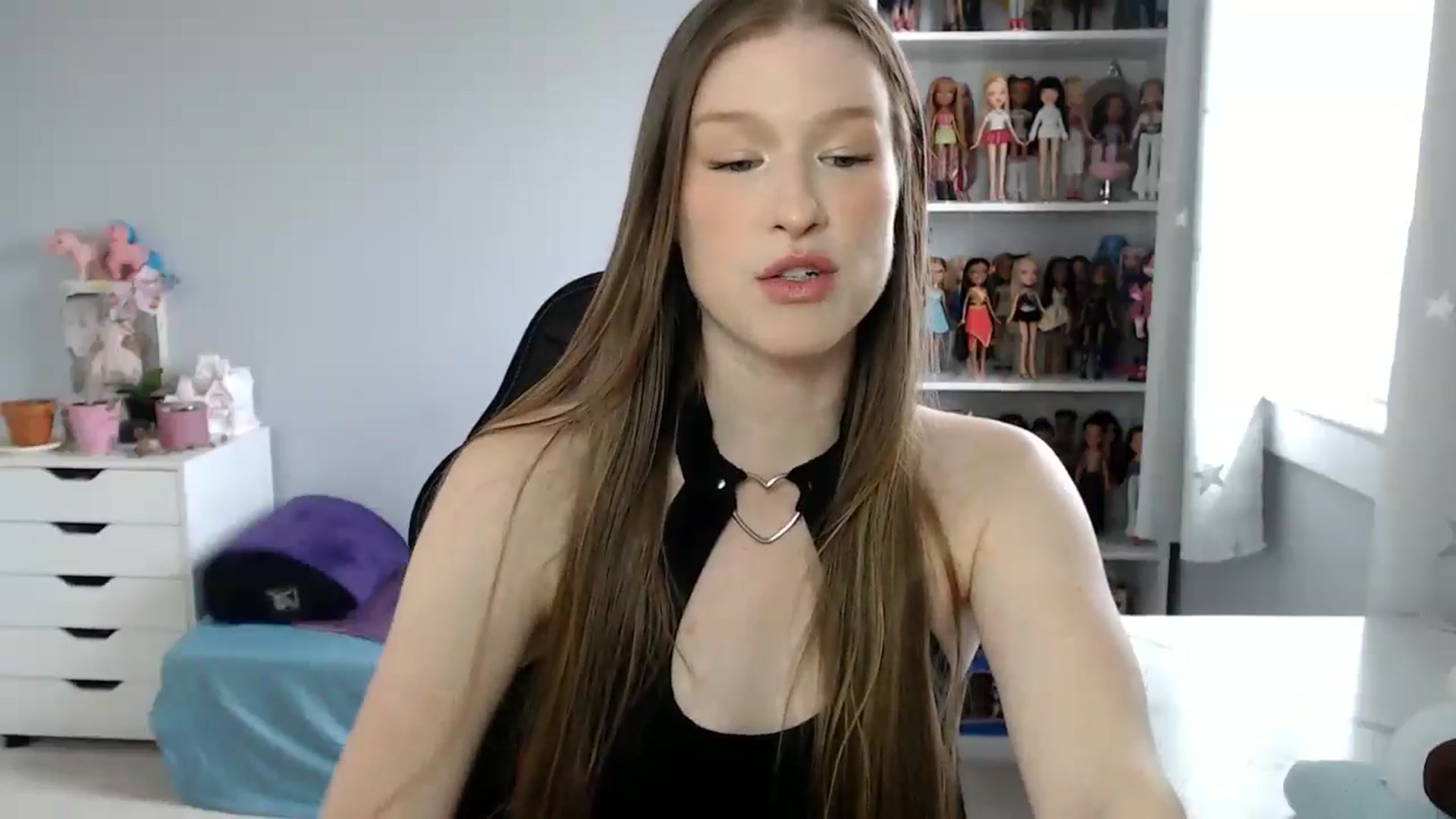 Gallery image thumbnail from GemmaMinx's myfreecams stream on, 05/13/2024, 16:24 image 19 of 20