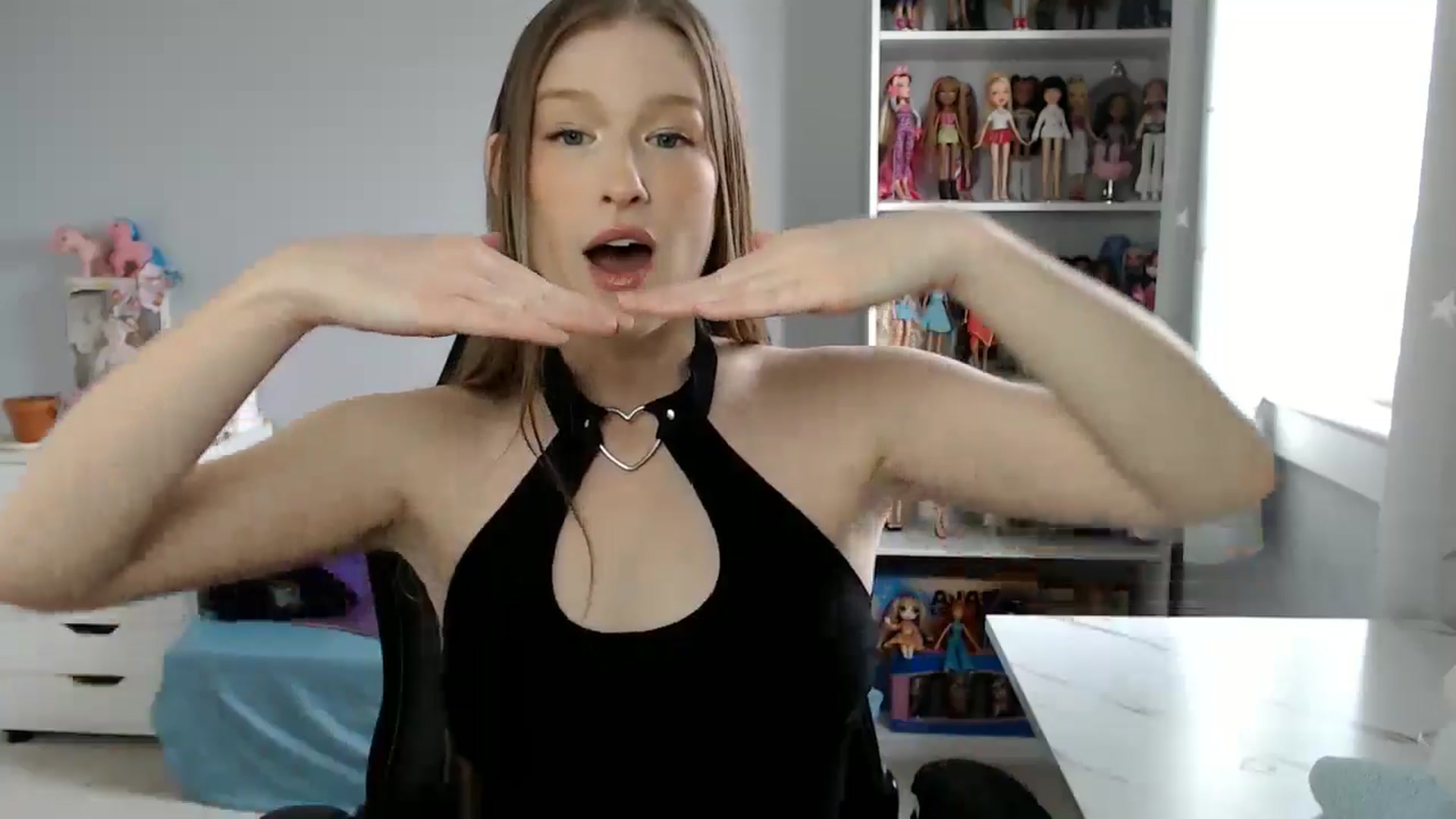 Gallery image thumbnail from GemmaMinx's myfreecams stream on, 05/13/2024, 16:24 image 12 of 20