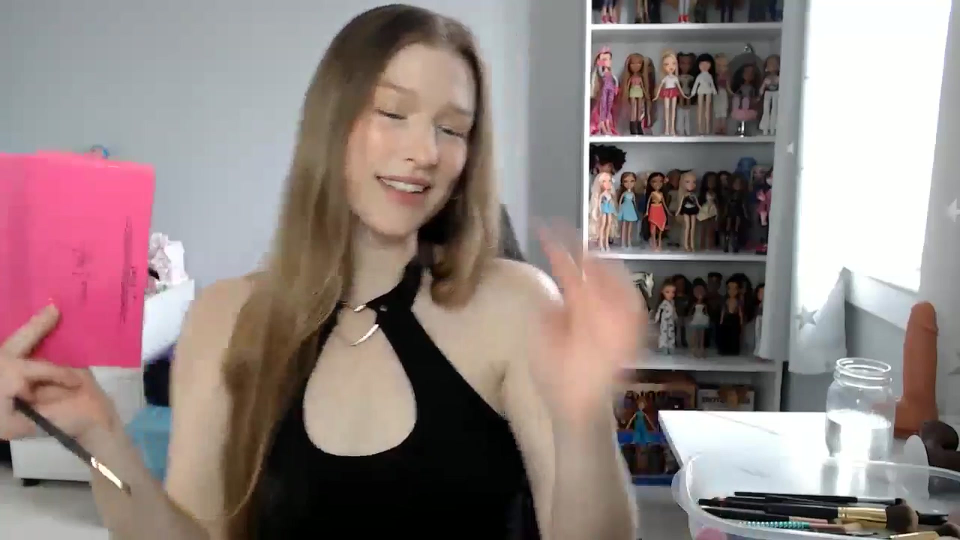 Gallery image thumbnail from GemmaMinx's myfreecams stream on, 05/13/2024, 18:25 image 3 of 20