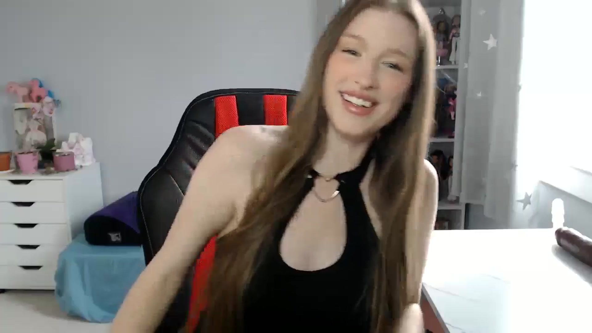 Gallery image thumbnail from GemmaMinx's myfreecams stream on, 05/13/2024, 20:20 image 19 of 20