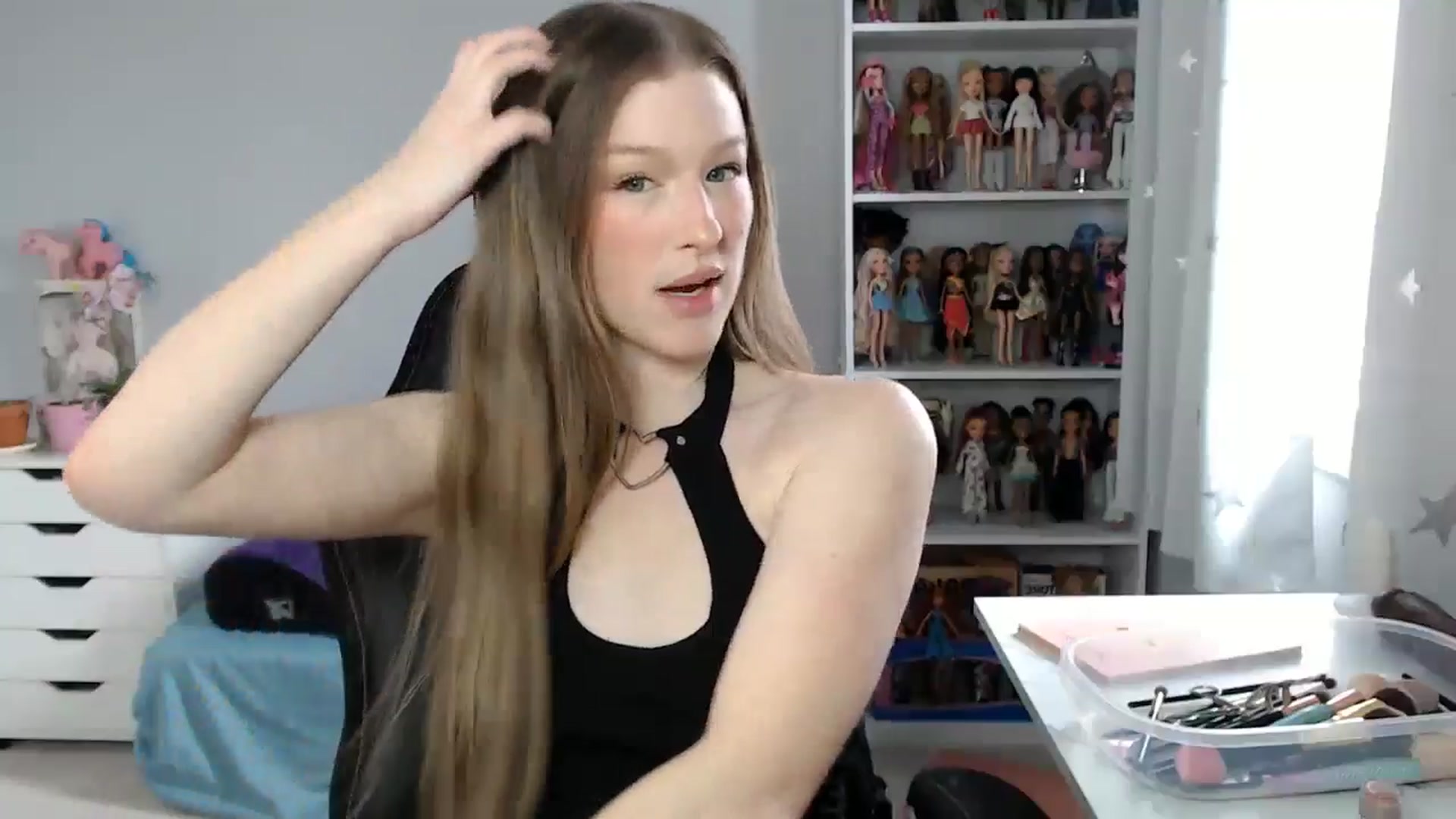 Gallery image thumbnail from GemmaMinx's myfreecams stream on, 05/13/2024, 20:20 image 8 of 20