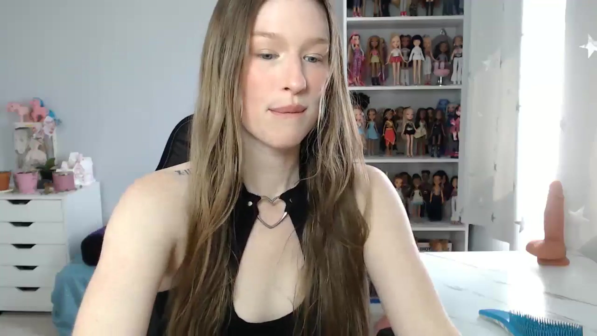 Gallery image thumbnail from GemmaMinx's myfreecams stream on, 05/13/2024, 20:20 image 2 of 20