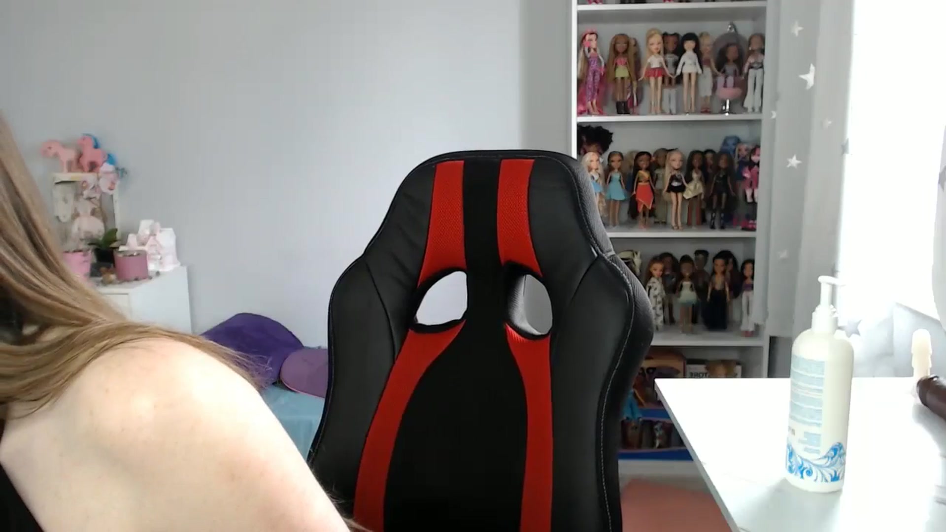 Gallery image thumbnail from GemmaMinx's myfreecams stream on, 05/13/2024, 20:57 image 7 of 20