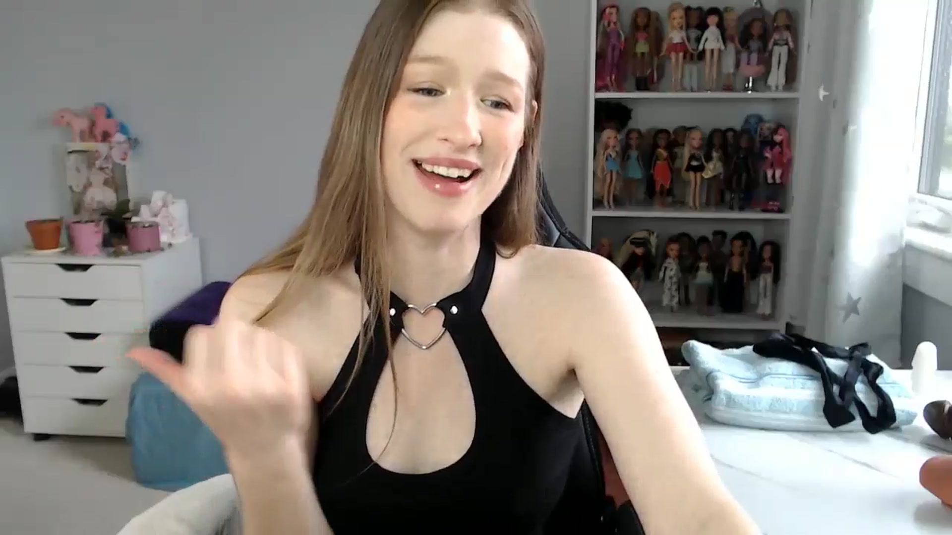 Gallery image thumbnail from GemmaMinx's myfreecams stream on, 05/13/2024, 22:41 image 11 of 20