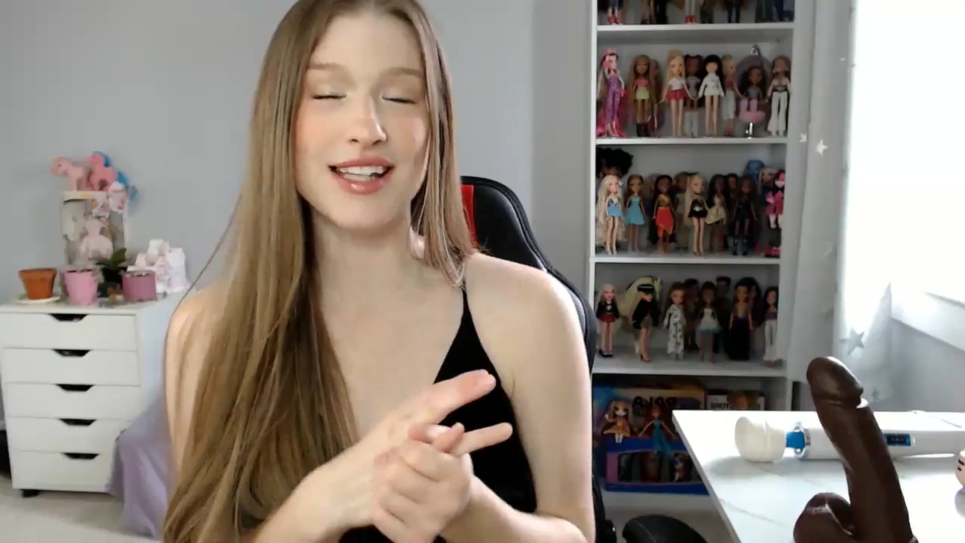Gallery image thumbnail from GemmaMinx's myfreecams stream on, 05/27/2024, 17:37 image 20 of 20