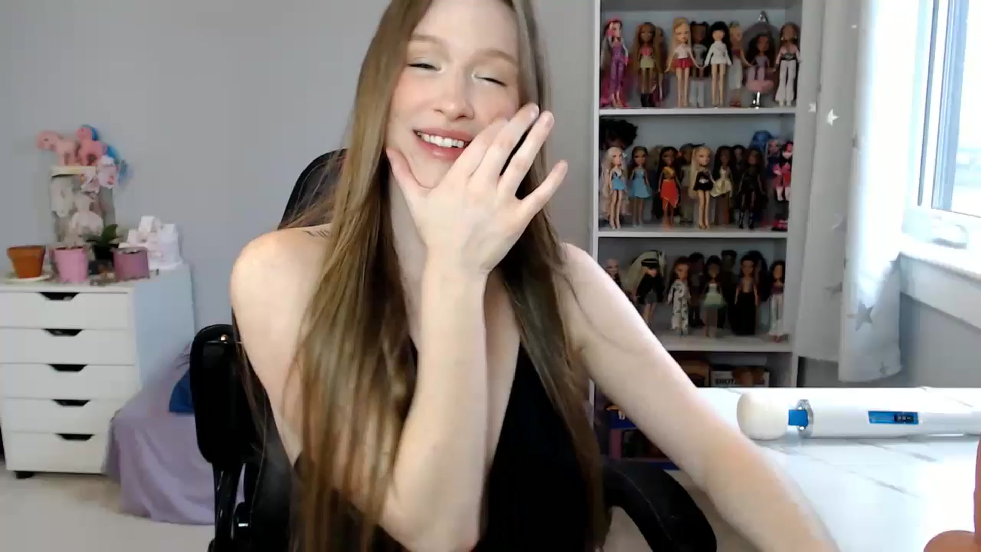 Gallery image thumbnail from GemmaMinx's myfreecams stream on, 05/27/2024, 17:37 image 4 of 20
