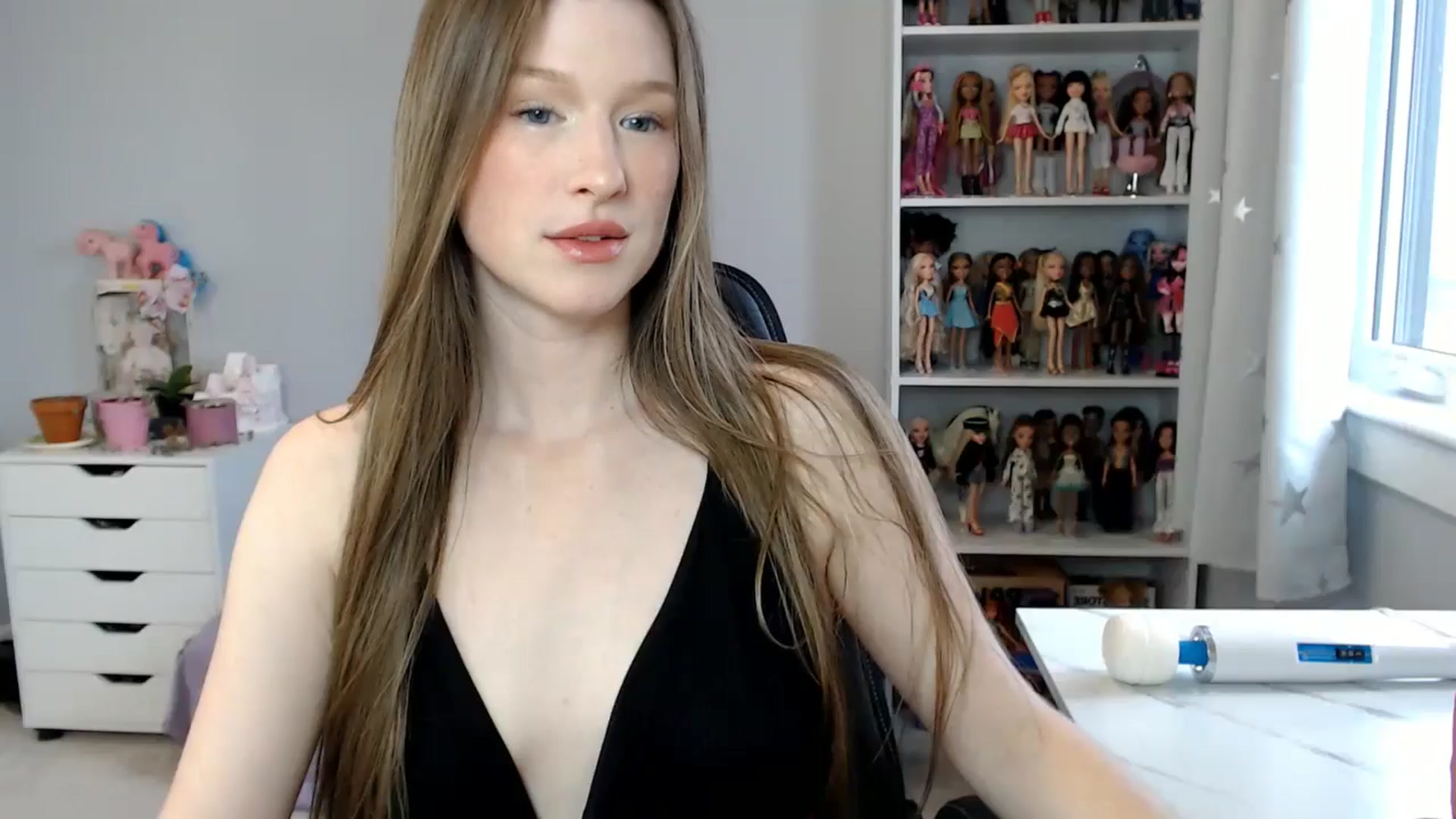 Gallery image thumbnail from GemmaMinx's myfreecams stream on, 05/27/2024, 17:37 image 6 of 20