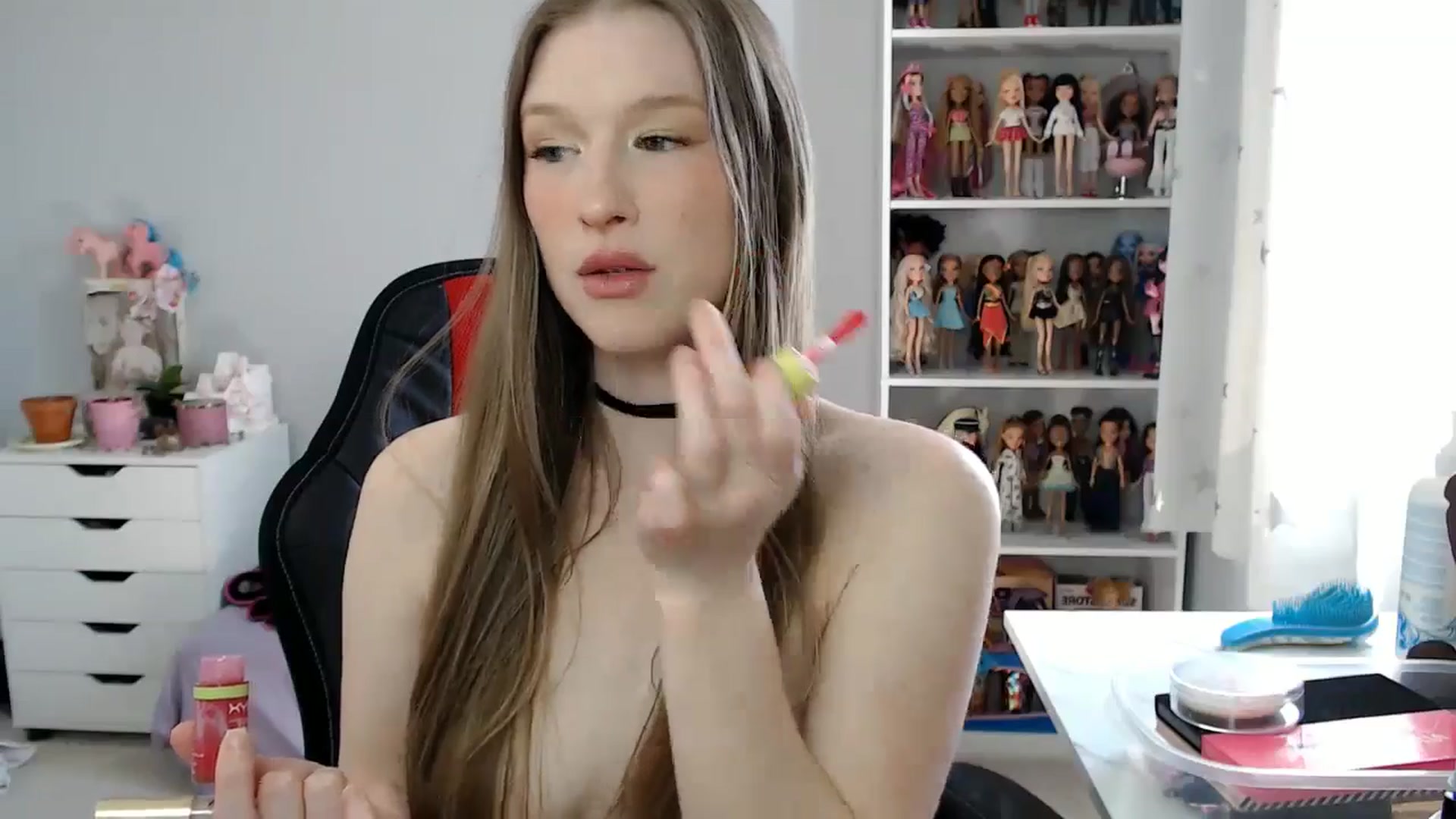 Gallery image thumbnail from GemmaMinx's myfreecams stream on, 05/30/2024, 20:37 image 15 of 20