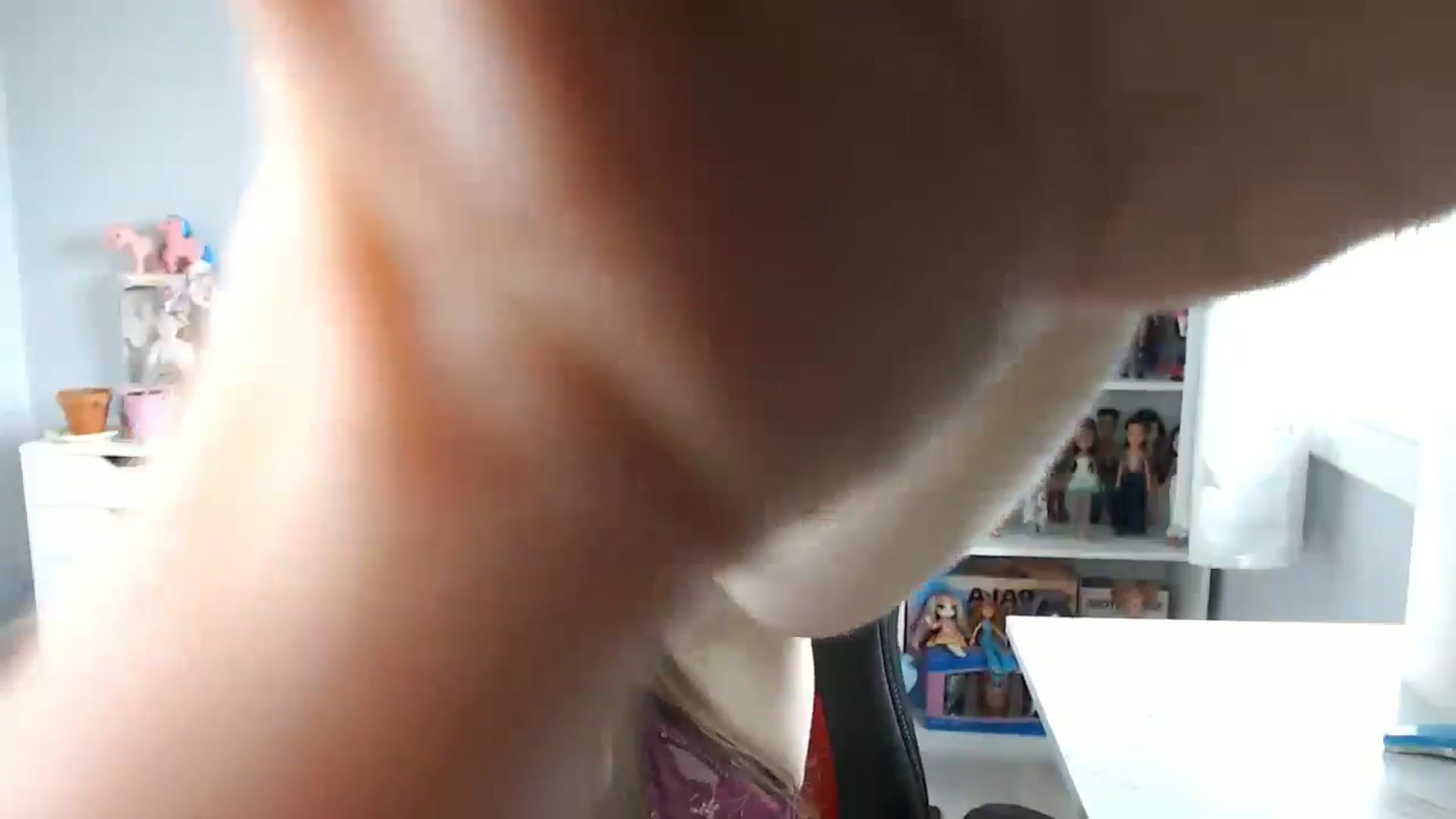 Gallery image thumbnail from GemmaMinx's myfreecams stream on, 06/11/2024, 19:38 image 20 of 20
