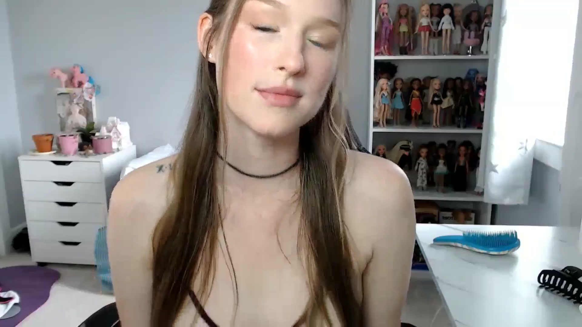 Gallery image thumbnail from GemmaMinx's myfreecams stream on, 06/11/2024, 19:38 image 11 of 20