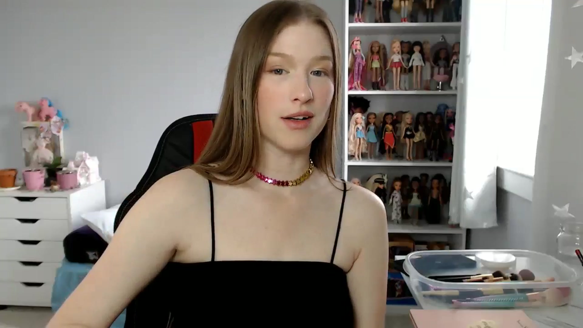 Gallery image thumbnail from GemmaMinx's myfreecams stream on, 06/13/2024, 17:40 image 9 of 20