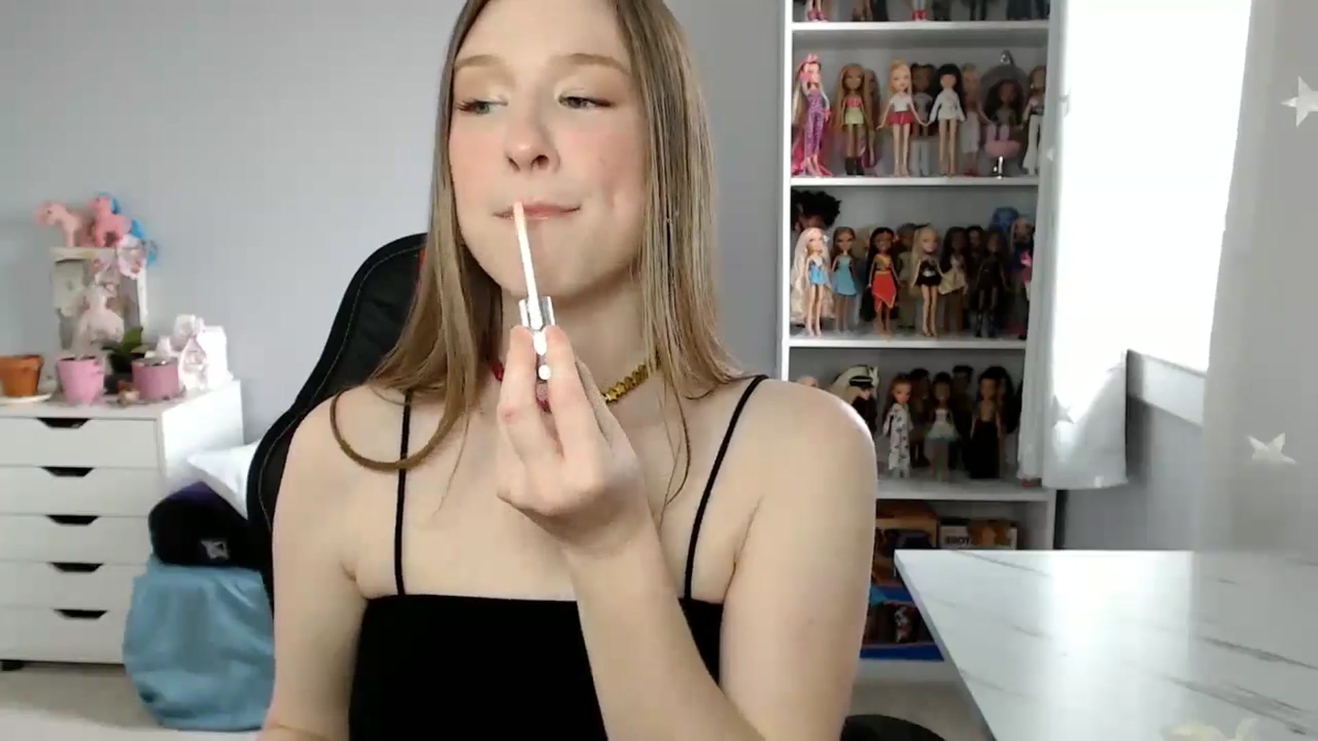 Gallery image thumbnail from GemmaMinx's myfreecams stream on, 06/13/2024, 17:40 image 20 of 20