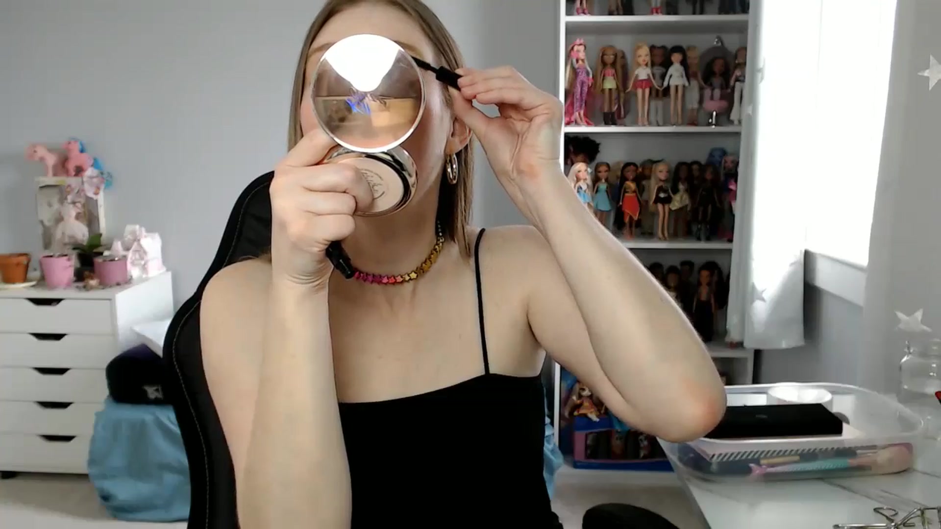 Gallery image thumbnail from GemmaMinx's myfreecams stream on, 06/13/2024, 17:40 image 14 of 20