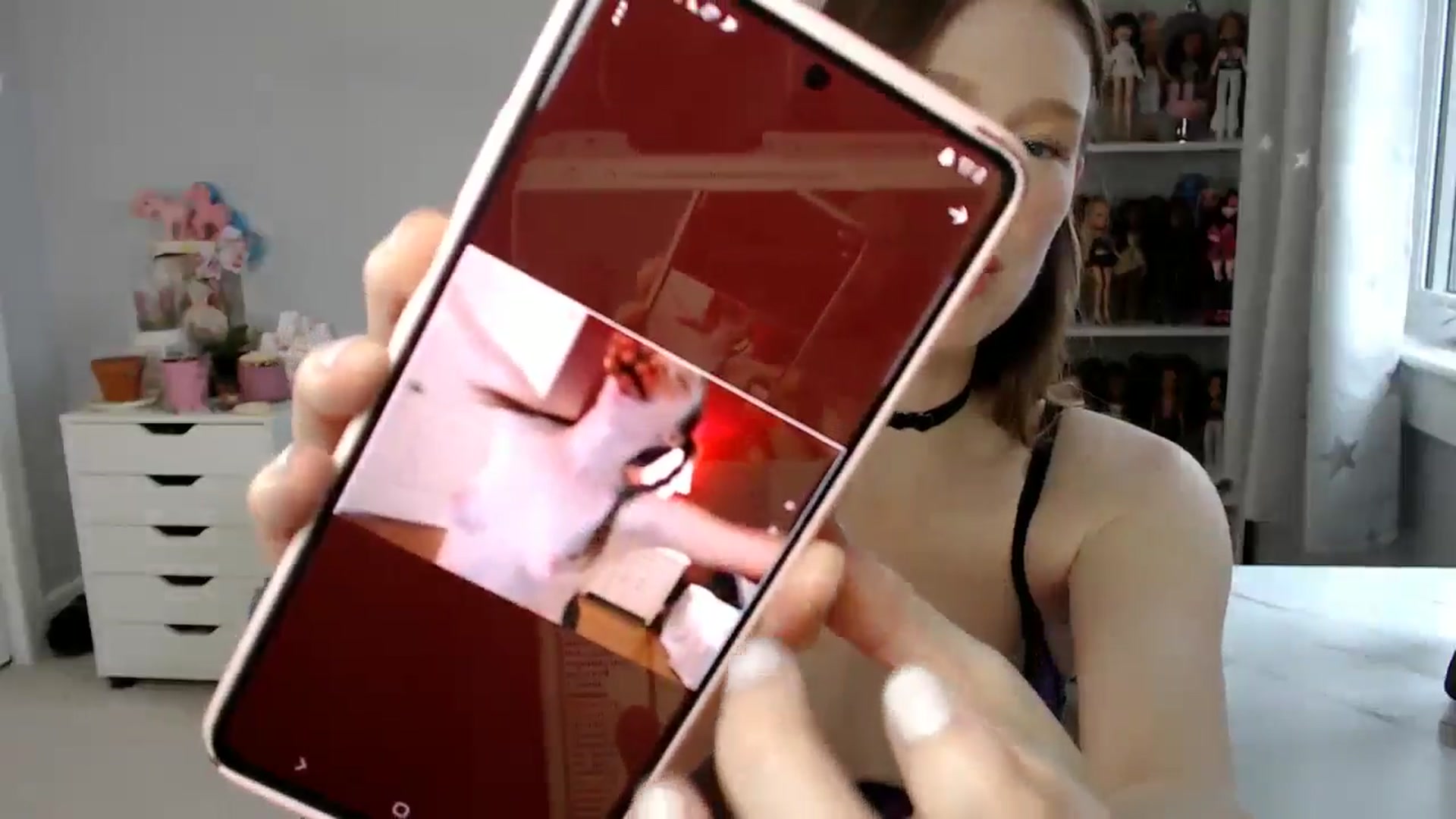 Gallery image thumbnail from GemmaMinx's myfreecams stream on, 06/29/2024, 21:25 image 10 of 20