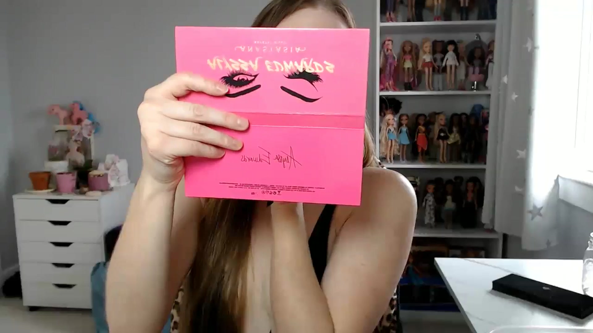 Gallery image thumbnail from GemmaMinx's myfreecams stream on, 07/09/2024, 19:55 image 8 of 20