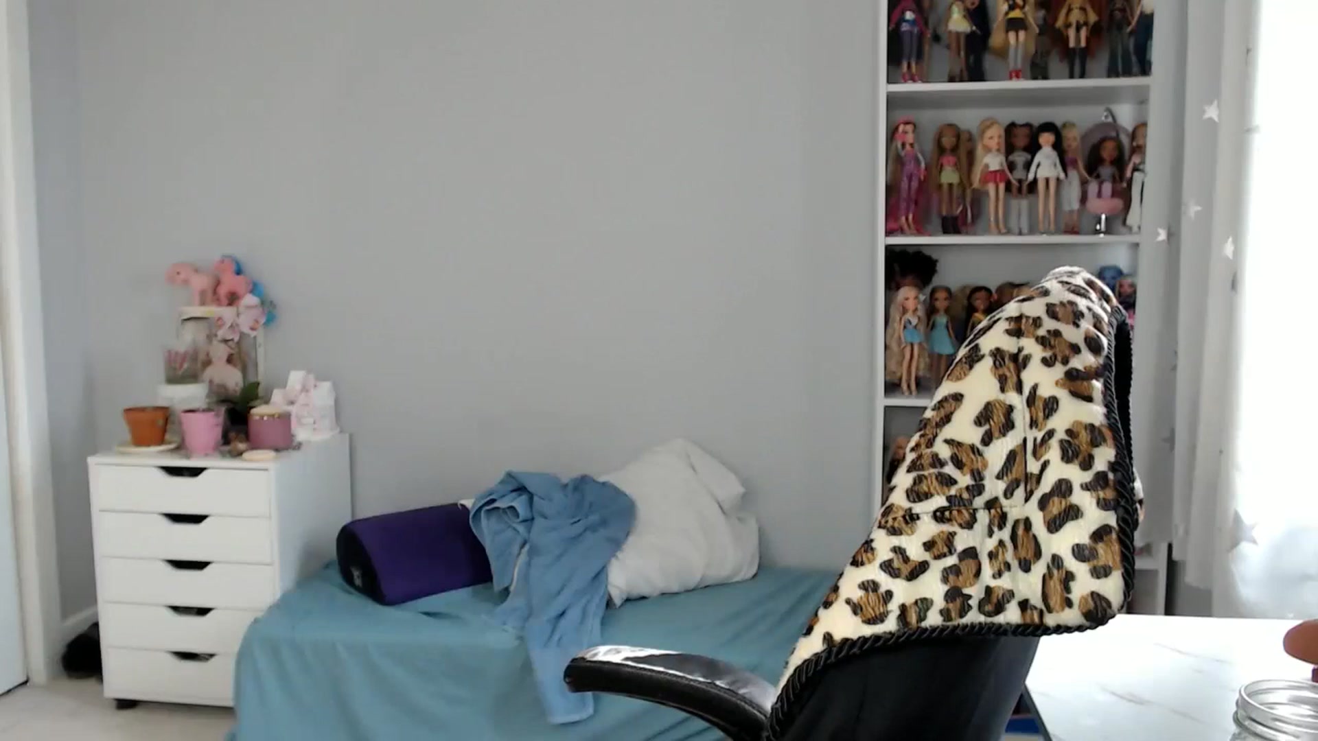 Gallery image thumbnail from GemmaMinx's myfreecams stream on, 07/09/2024, 21:51 image 2 of 20