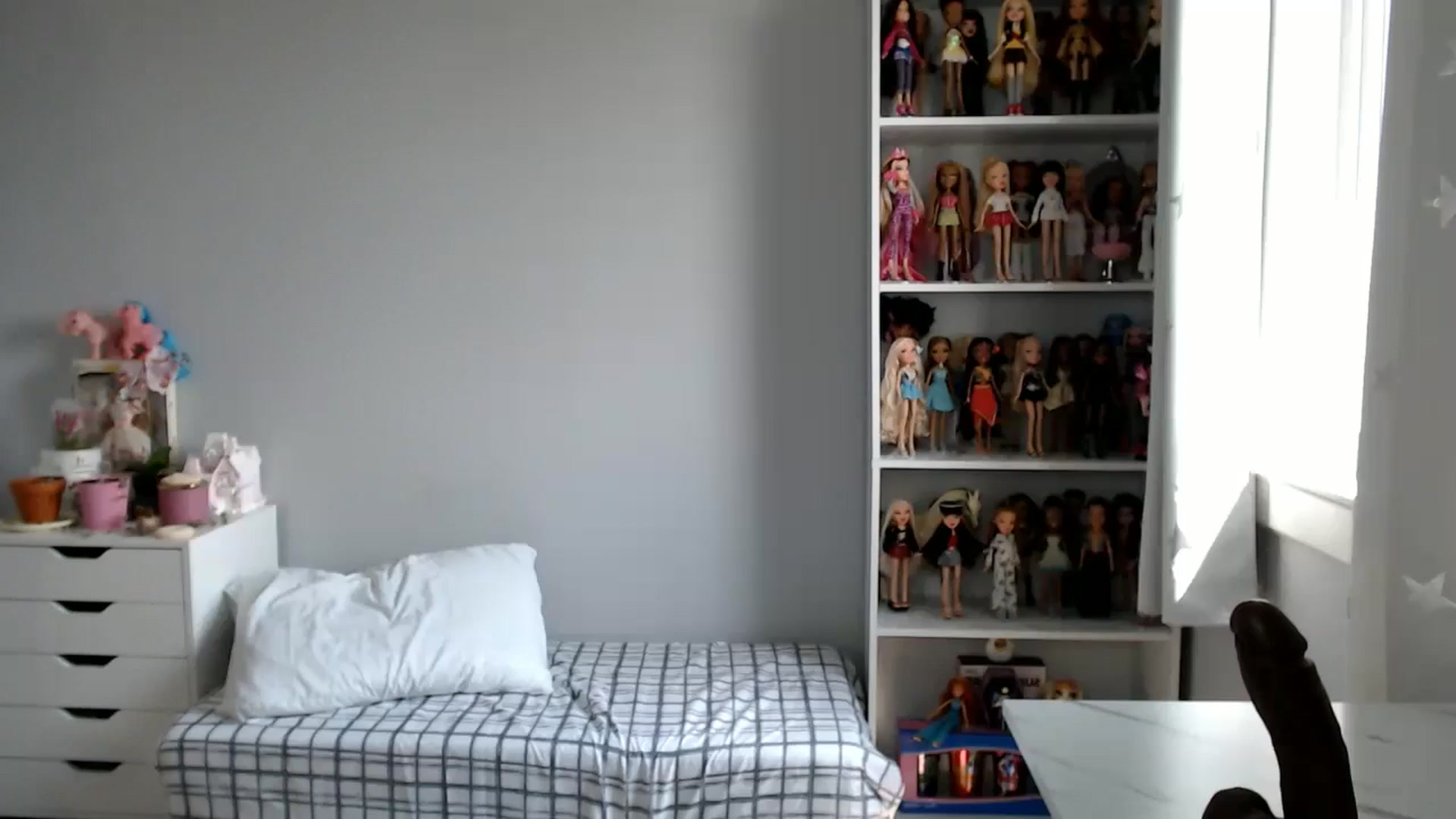 Gallery image thumbnail from GemmaMinx's myfreecams stream on, 08/13/2024, 18:37 image 18 of 20