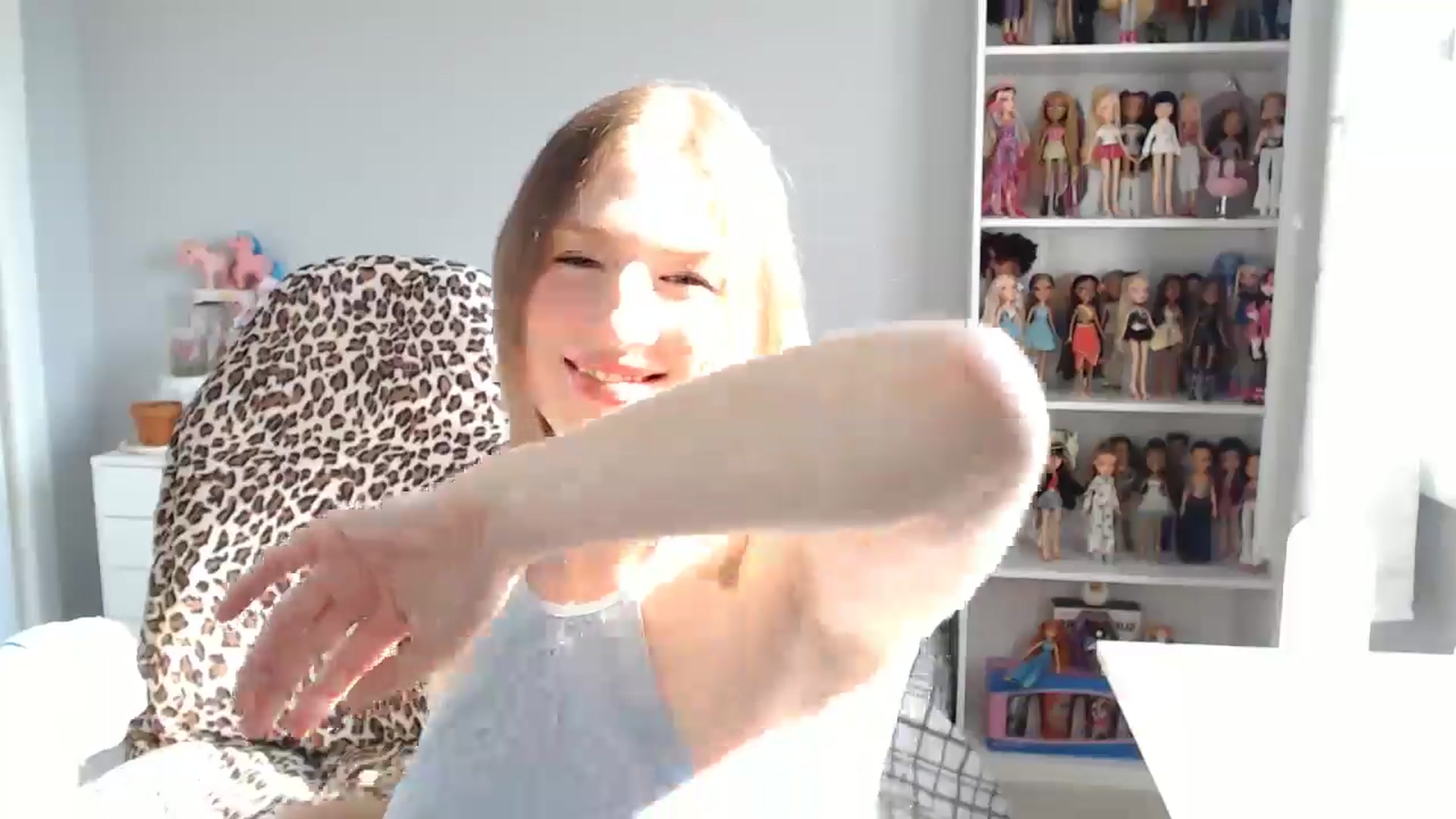 Gallery image thumbnail from GemmaMinx's myfreecams stream on, 08/13/2024, 21:42 image 7 of 20