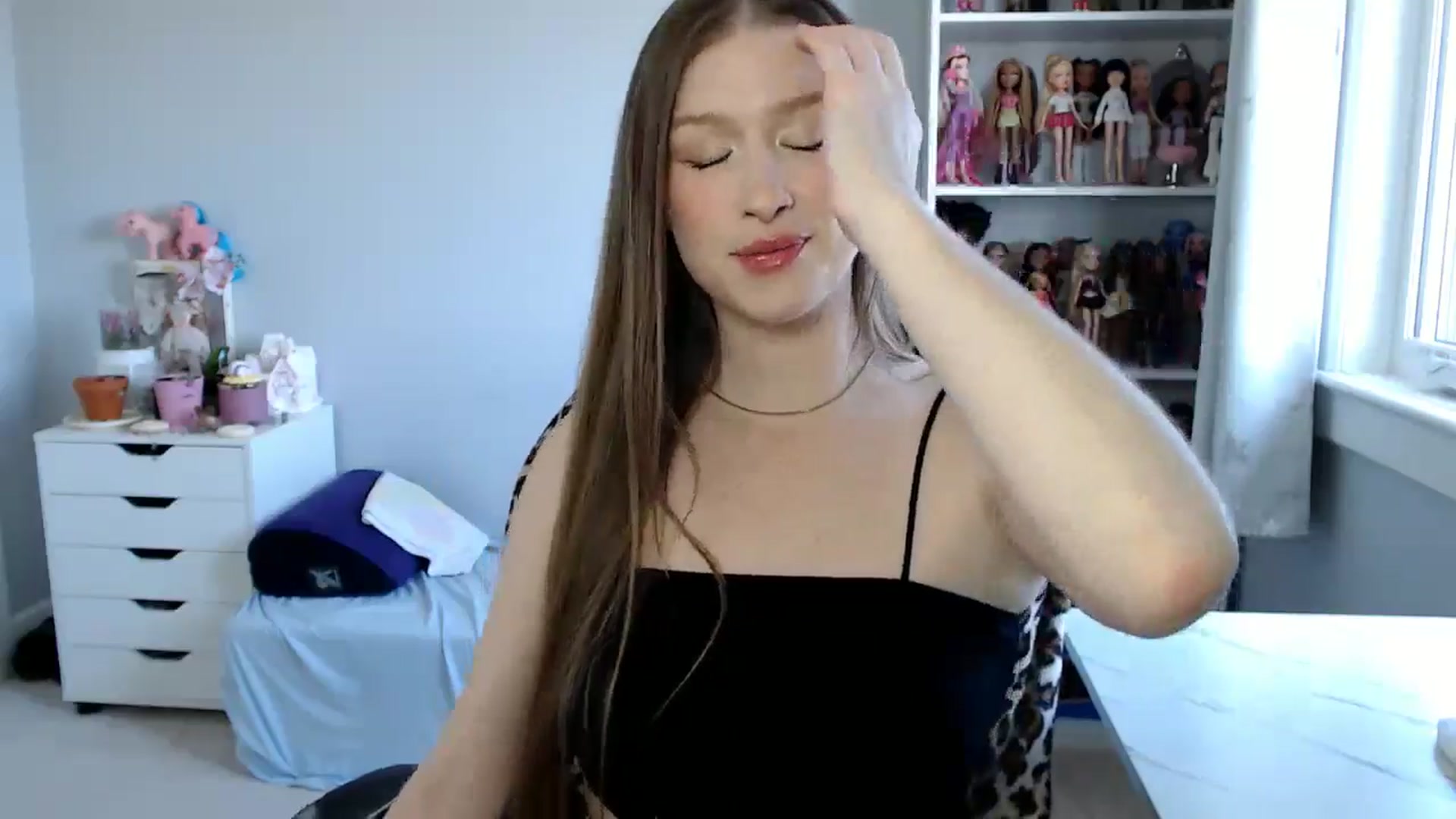Gallery image thumbnail from GemmaMinx's myfreecams stream on, 08/29/2024, 17:29 image 14 of 20