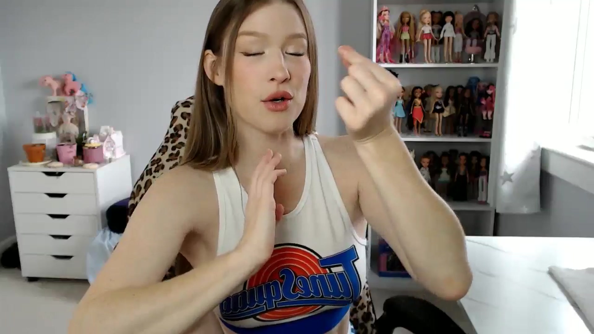 Gallery image thumbnail from GemmaMinx's myfreecams stream on, 08/30/2024, 18:33 image 11 of 20