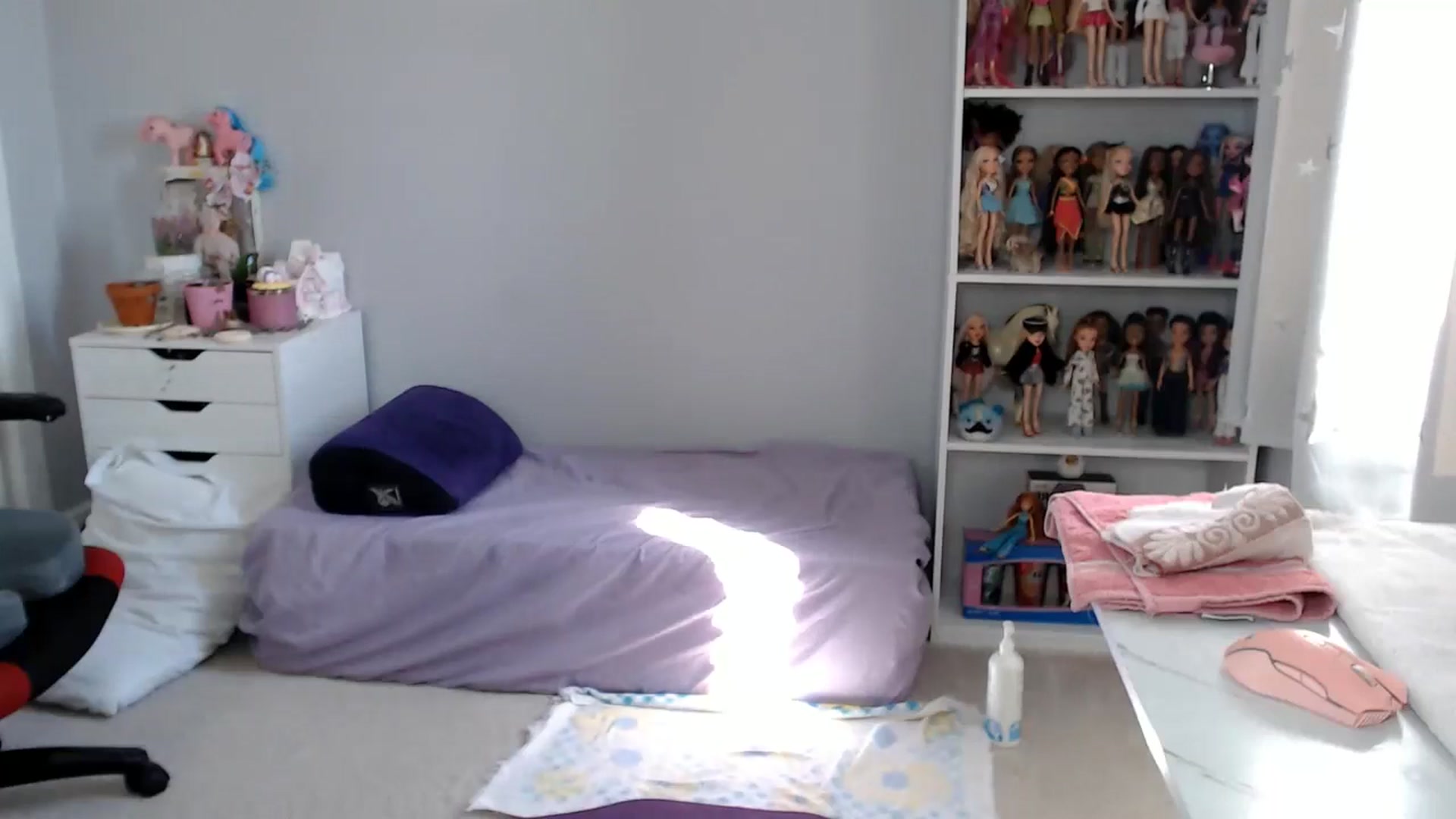 Gallery image thumbnail from GemmaMinx's myfreecams stream on, 09/14/2024, 18:51 image 13 of 20