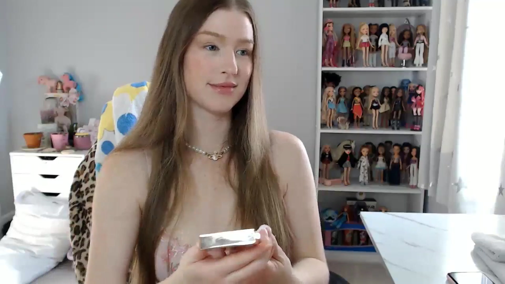Gallery image thumbnail from GemmaMinx's myfreecams stream on, 09/14/2024, 21:20 image 5 of 20