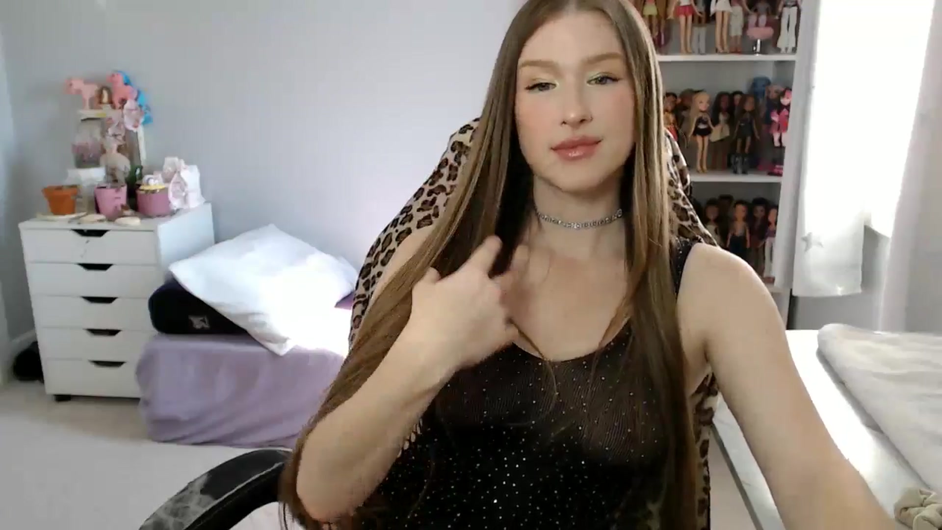 Gallery image thumbnail from GemmaMinx's myfreecams stream on, 09/15/2024, 19:59 image 5 of 20