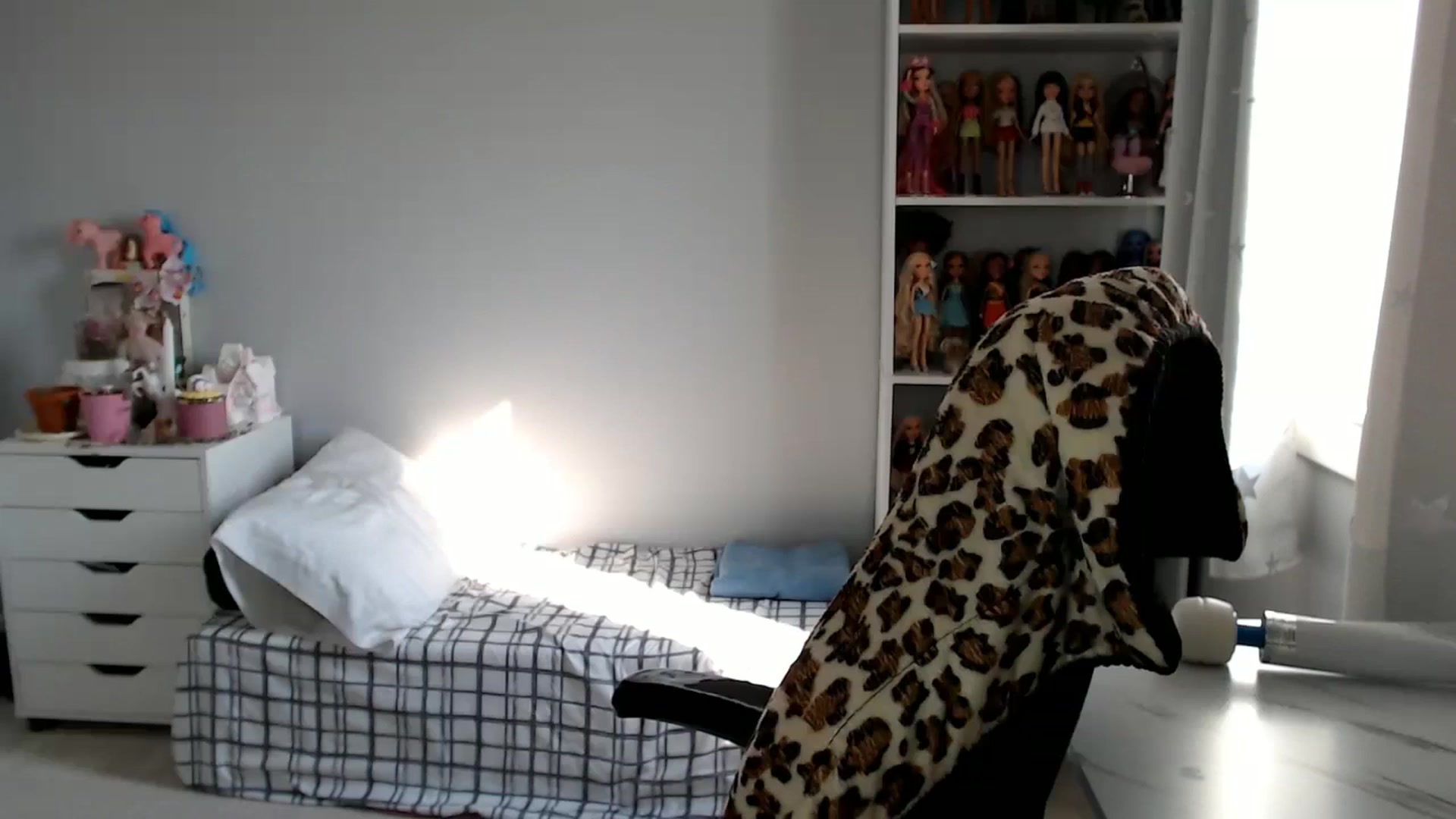 Gallery image thumbnail from GemmaMinx's myfreecams stream on, 10/11/2024, 19:45 image 14 of 20