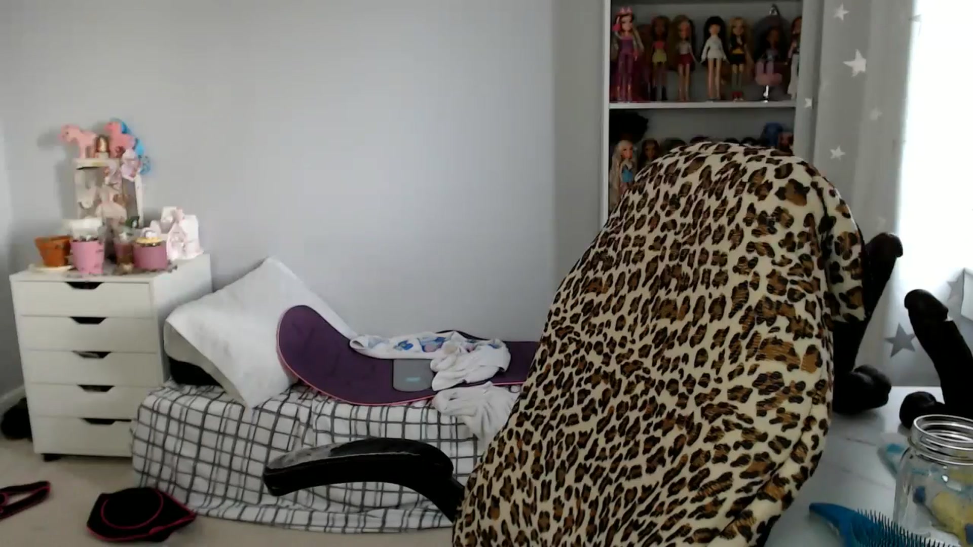 Gallery image thumbnail from GemmaMinx's myfreecams stream on, 10/15/2024, 20:59 image 4 of 20