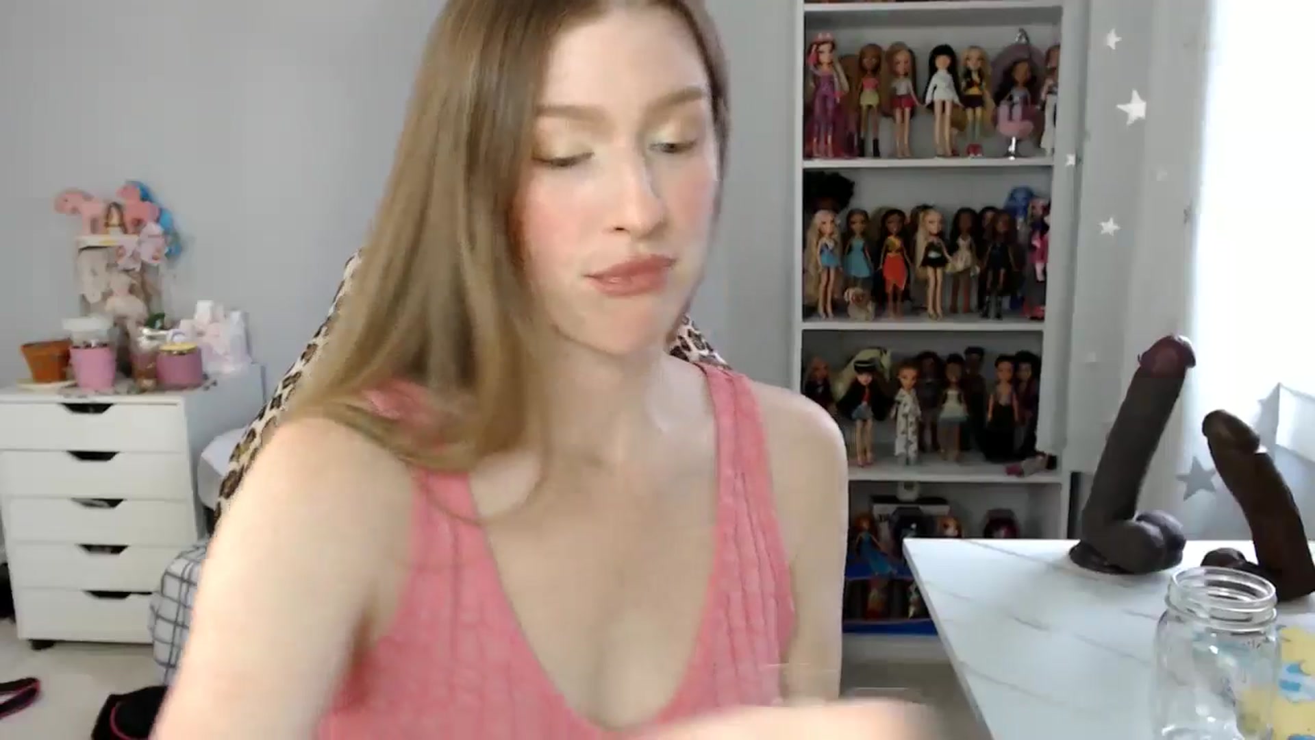 Gallery image thumbnail from GemmaMinx's myfreecams stream on, 10/15/2024, 20:59 image 20 of 20