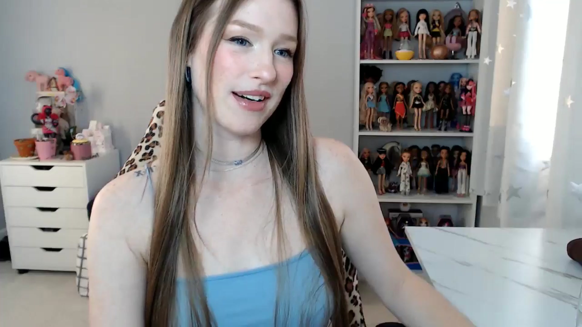 Gallery image thumbnail from GemmaMinx's myfreecams stream on, 10/26/2024, 21:56 image 7 of 20