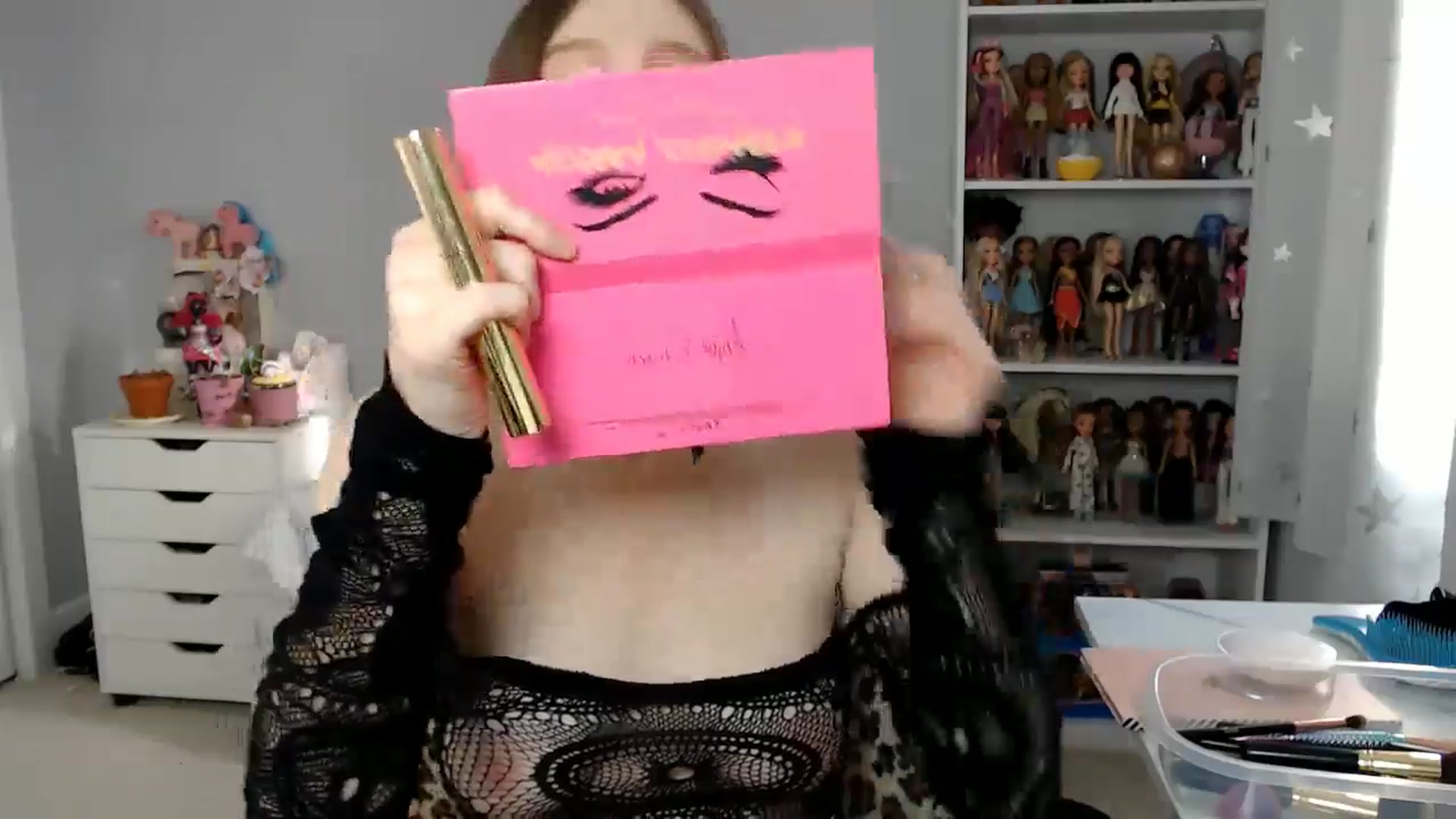 Gallery image thumbnail from GemmaMinx's myfreecams stream on, 10/28/2024, 20:21 image 4 of 20