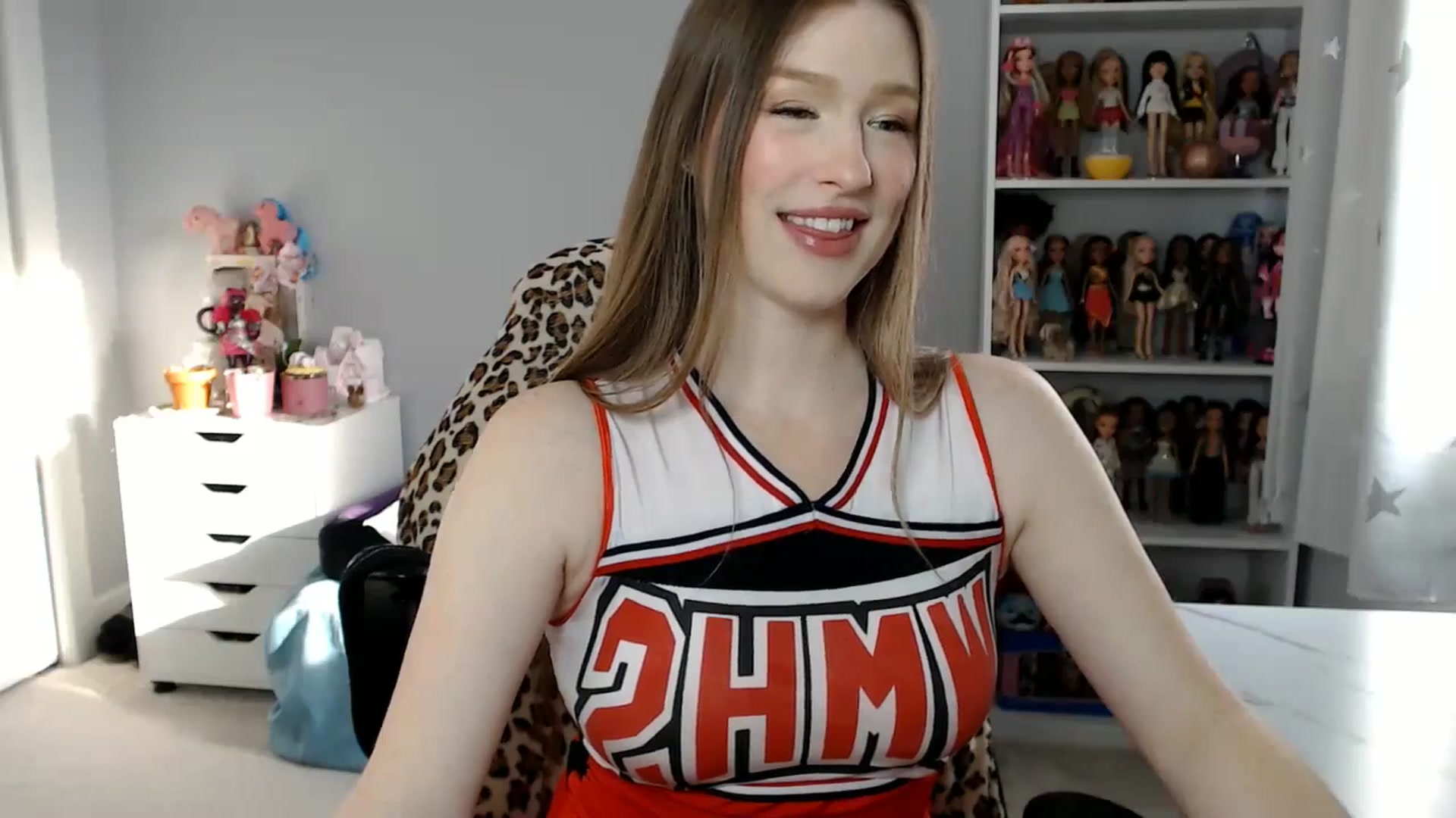 Gallery image thumbnail from GemmaMinx's myfreecams stream on, 10/30/2024, 20:13 image 8 of 20
