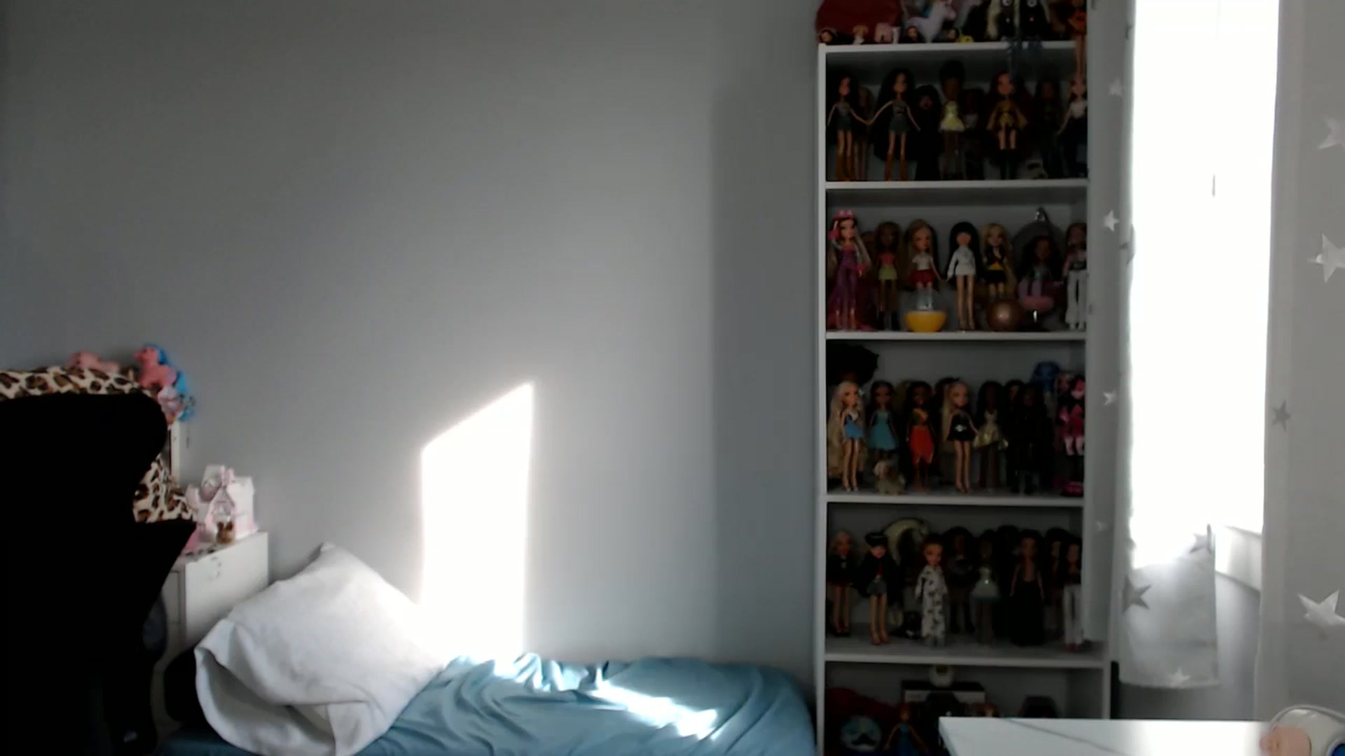 Gallery image thumbnail from GemmaMinx's myfreecams stream on, 10/31/2024, 19:52 image 10 of 20