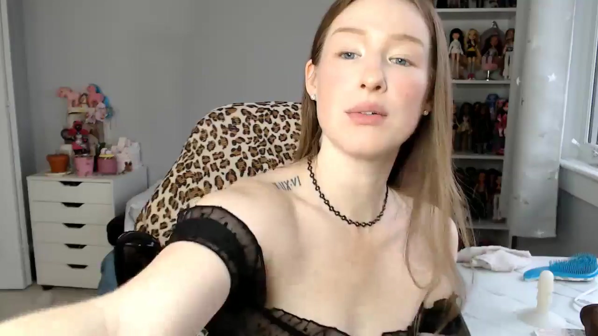 Gallery image thumbnail from GemmaMinx's myfreecams stream on, 11/11/2024, 20:56 image 8 of 20