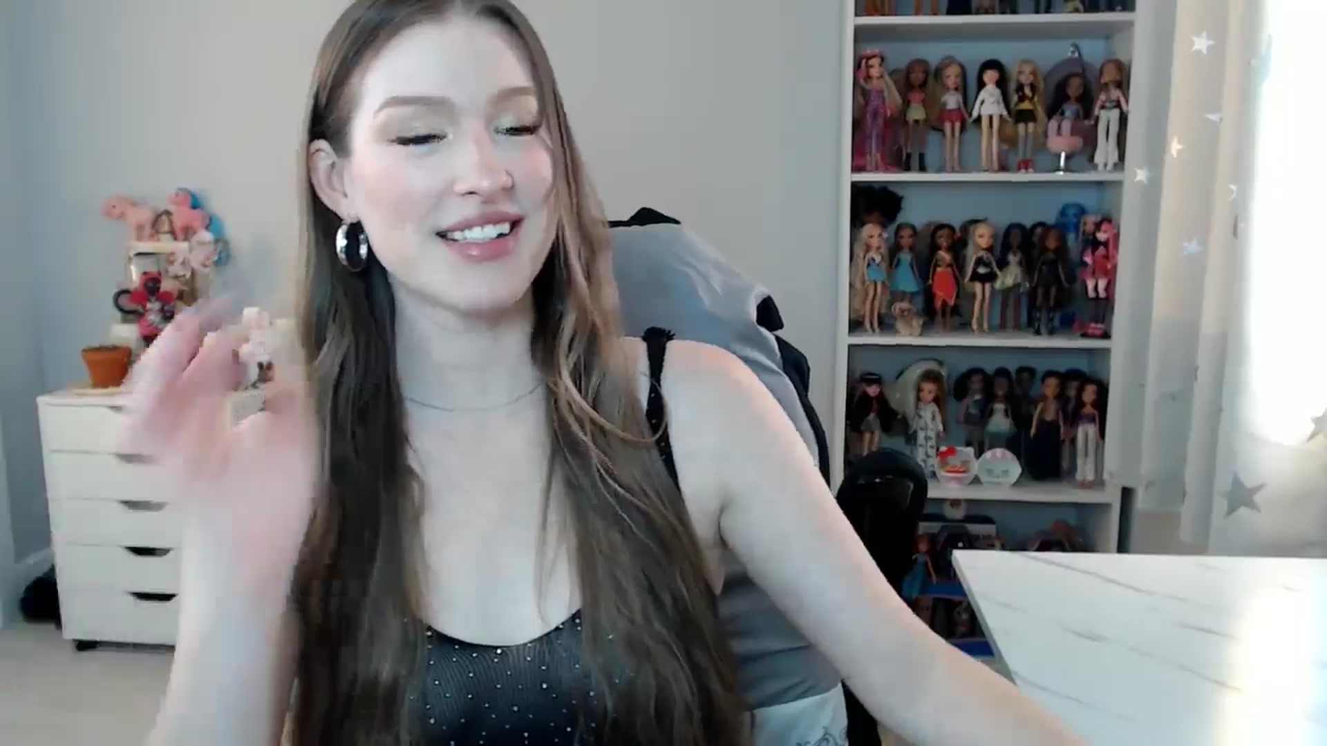 Gallery image thumbnail from GemmaMinx's myfreecams stream on, 11/12/2024, 21:30 image 20 of 20
