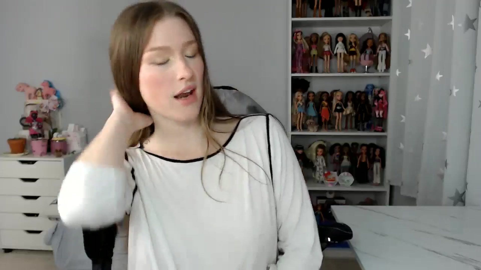 Gallery image thumbnail from GemmaMinx's myfreecams stream on, 11/12/2024, 23:21 image 3 of 20