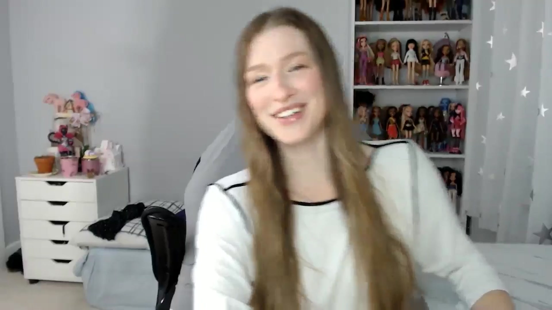 Gallery image thumbnail from GemmaMinx's myfreecams stream on, 11/12/2024, 23:21 image 20 of 20