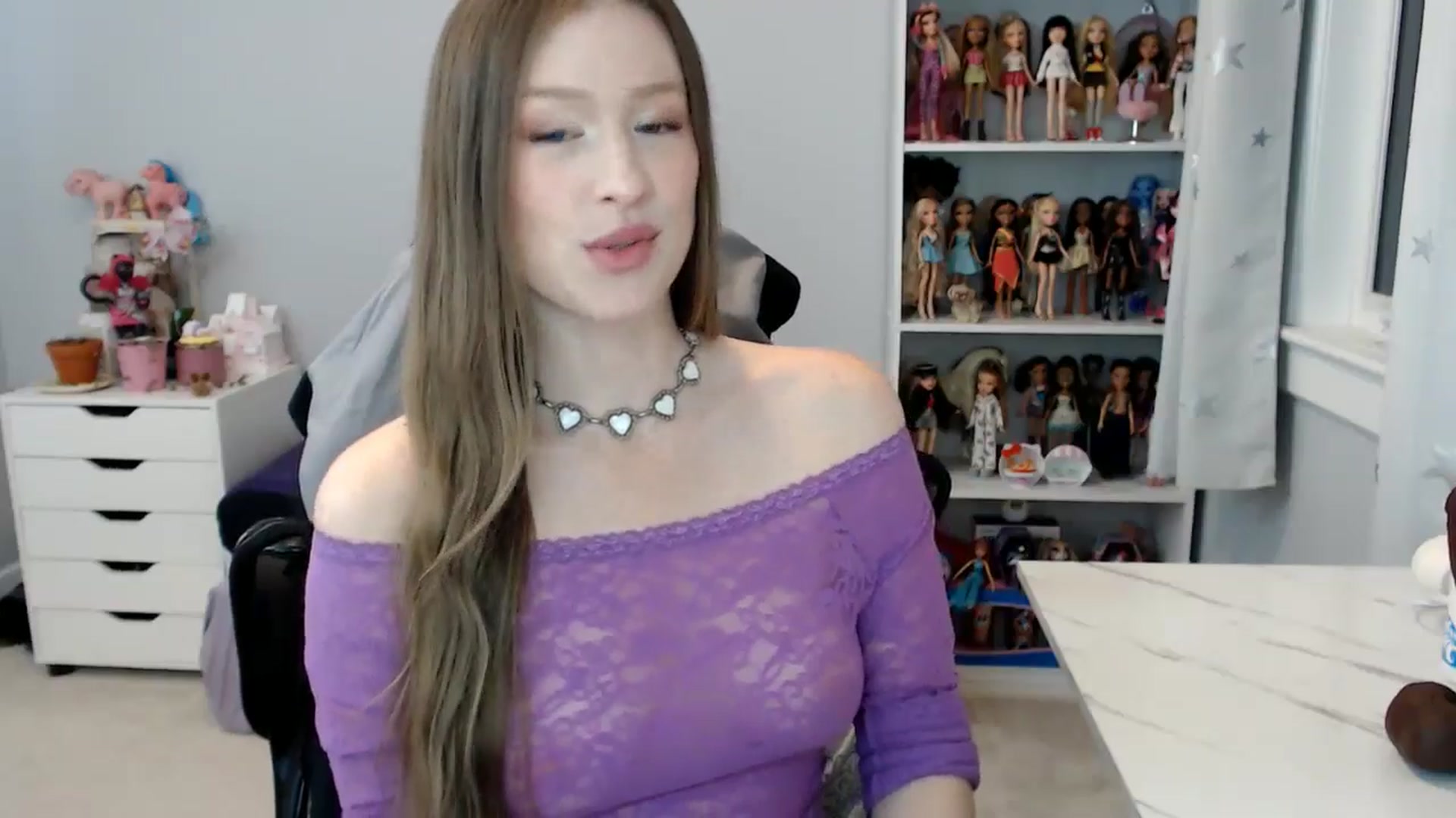 Gallery image thumbnail from GemmaMinx's myfreecams stream on, 11/14/2024, 22:40 image 13 of 20