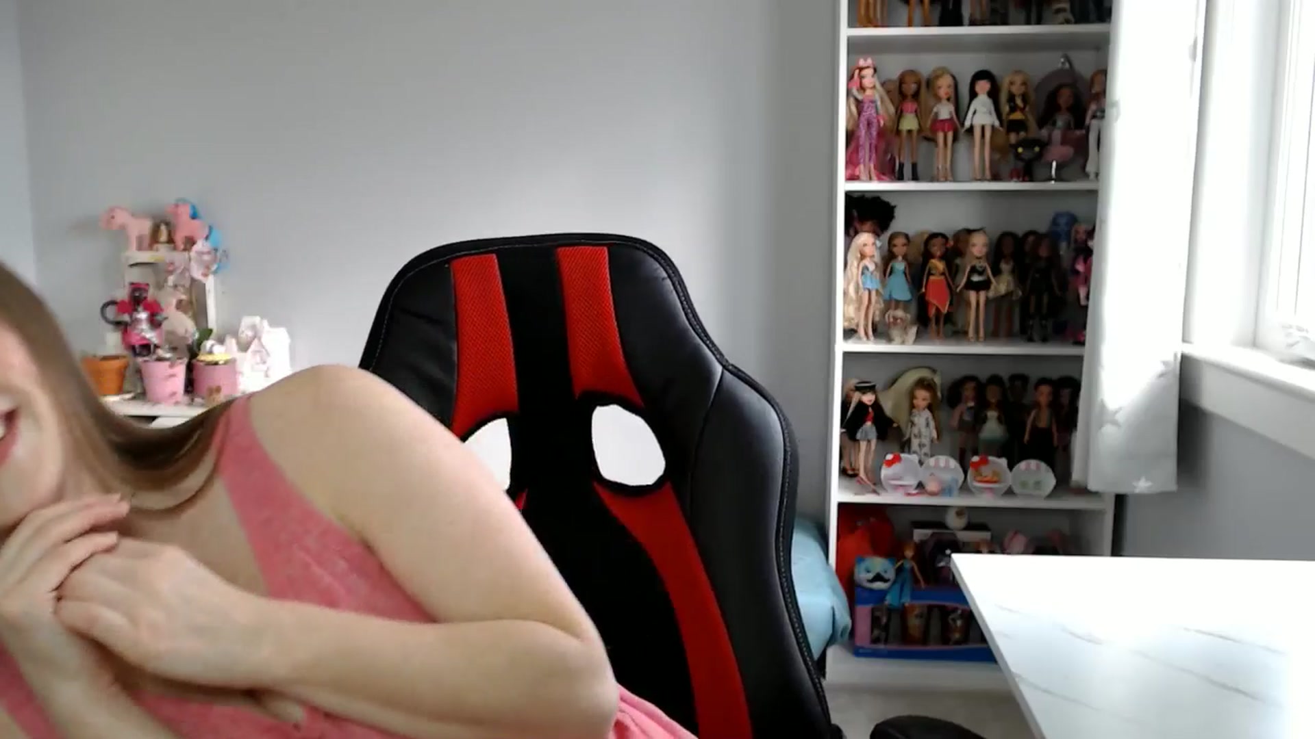 Gallery image thumbnail from GemmaMinx's myfreecams stream on, 11/30/2024, 18:28 image 10 of 20