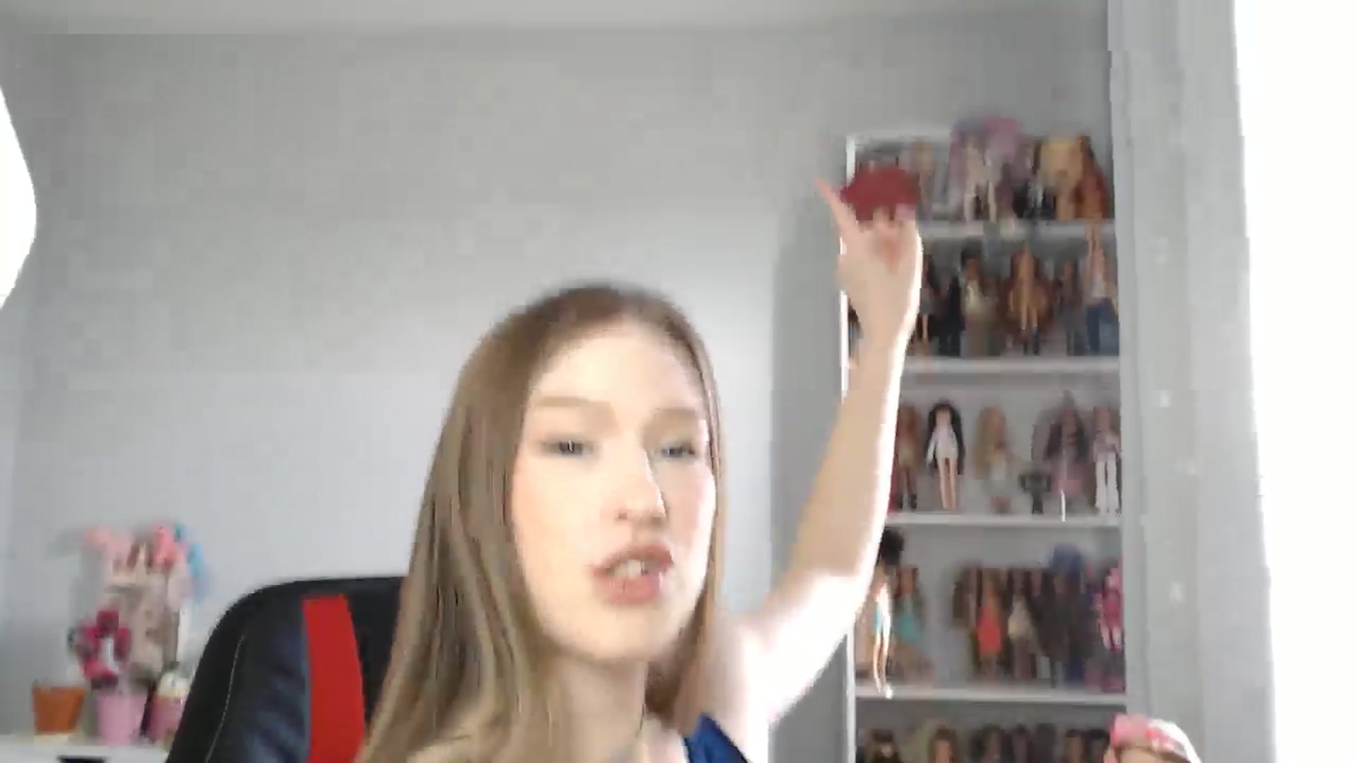 Gallery image thumbnail from GemmaMinx's myfreecams stream on, 12/13/2024, 18:37 image 3 of 20