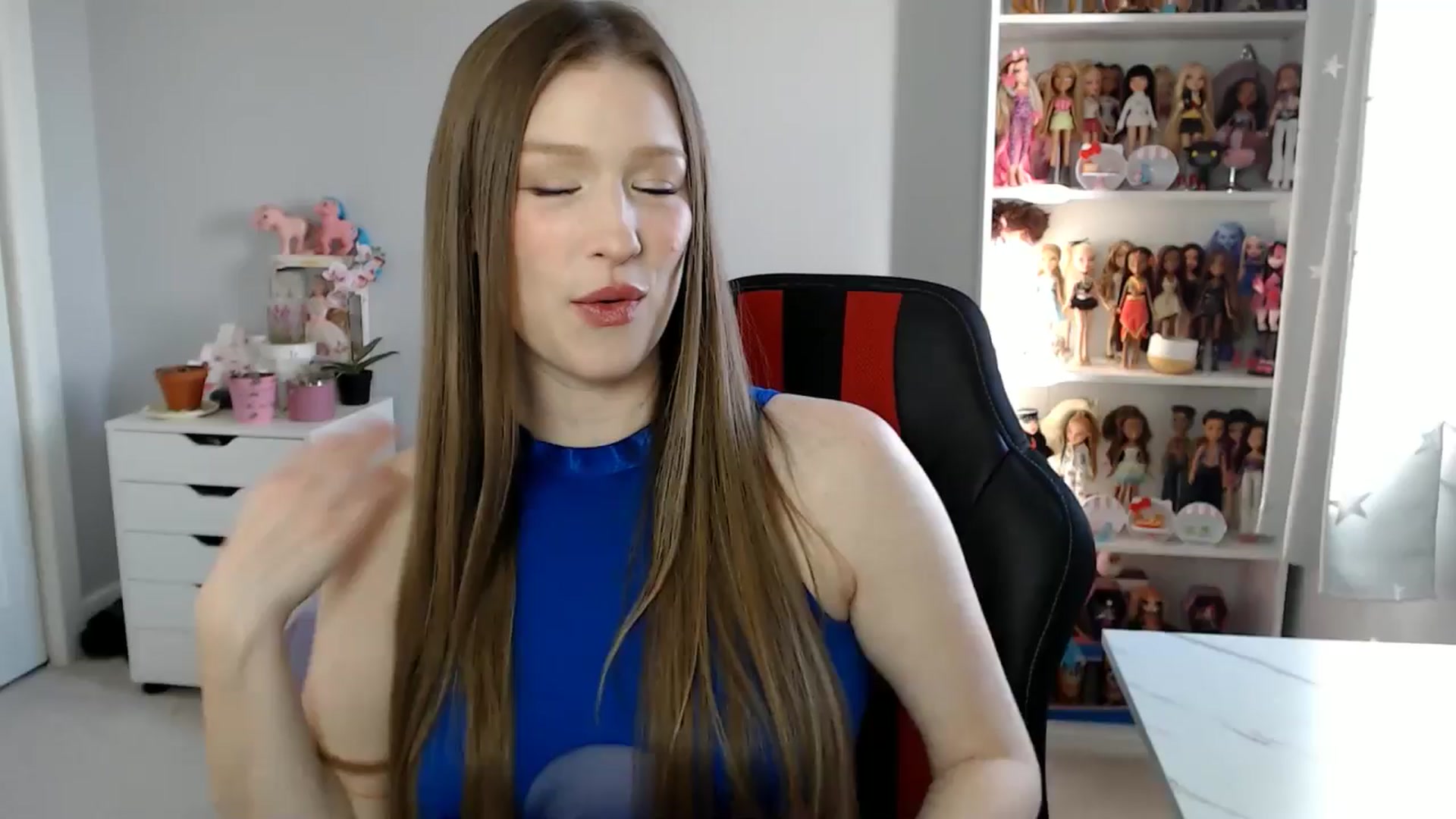 Gallery image thumbnail from GemmaMinx's myfreecams stream on, 01/10/2025, 18:10 image 1 of 20
