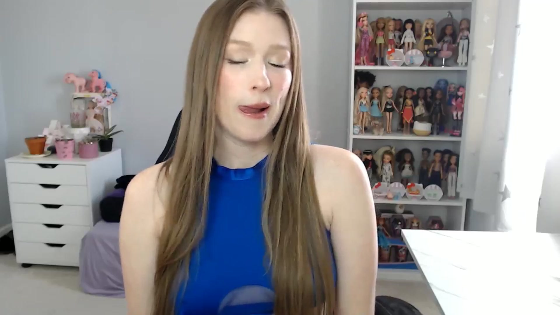 Gallery image thumbnail from GemmaMinx's myfreecams stream on, 01/10/2025, 18:59 image 9 of 20