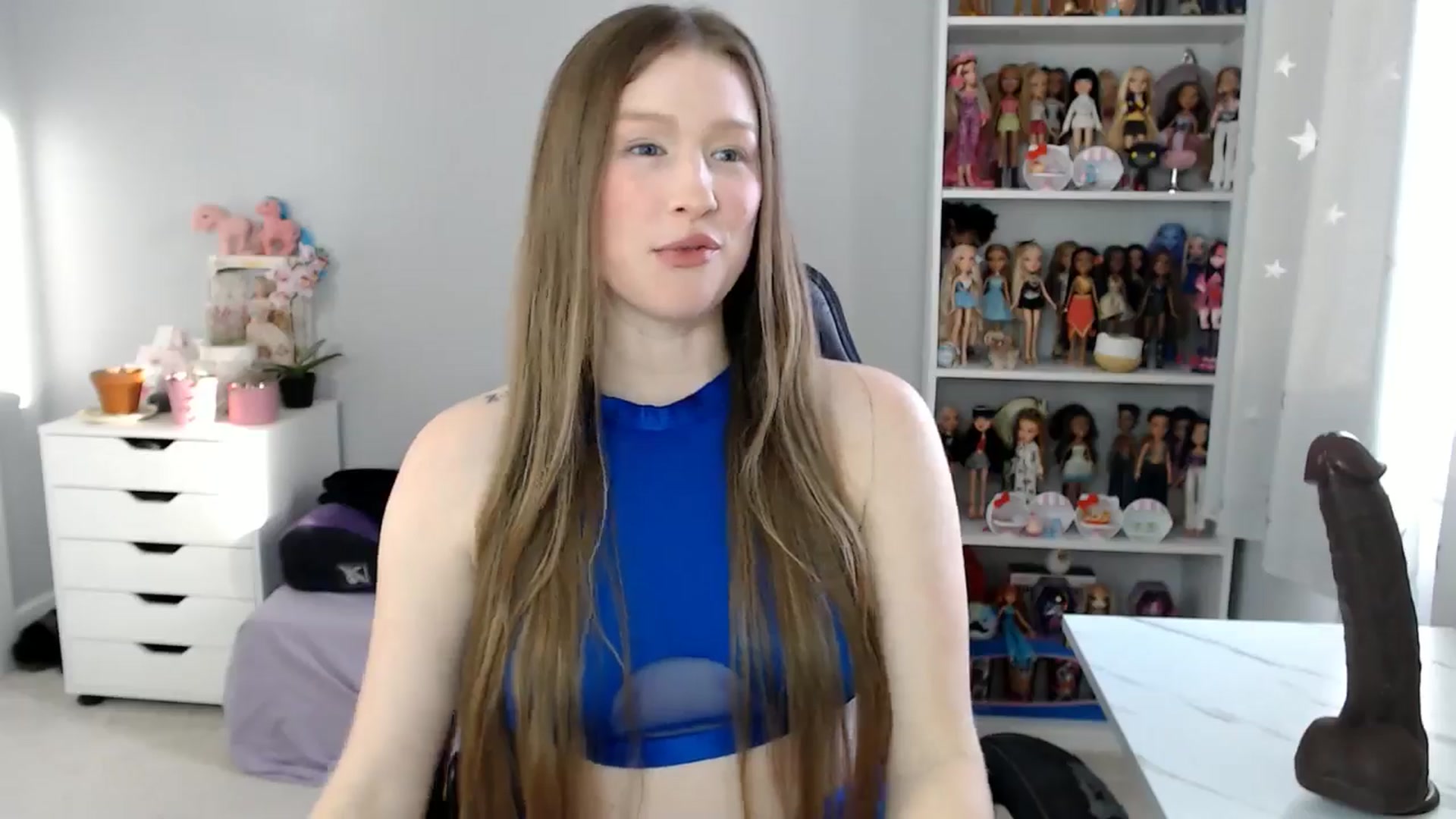 Gallery image thumbnail from GemmaMinx's myfreecams stream on, 01/10/2025, 20:26 image 16 of 20