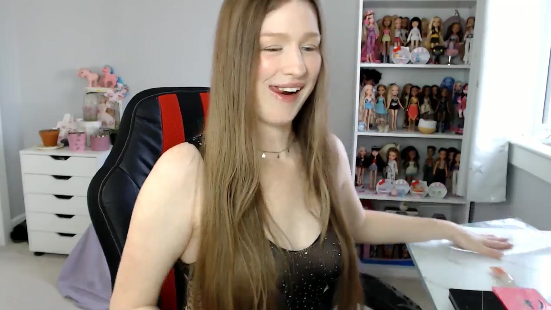 Gallery image thumbnail from GemmaMinx's myfreecams stream on, 01/11/2025, 20:59 image 10 of 20