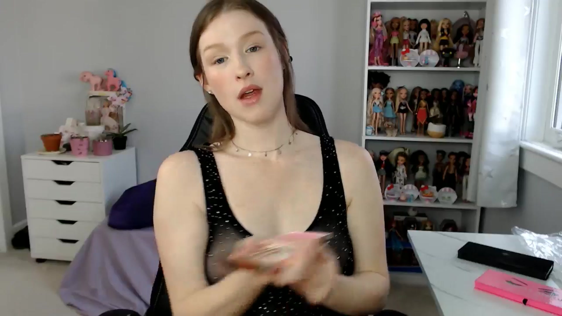 Gallery image thumbnail from GemmaMinx's myfreecams stream on, 01/11/2025, 20:59 image 14 of 20