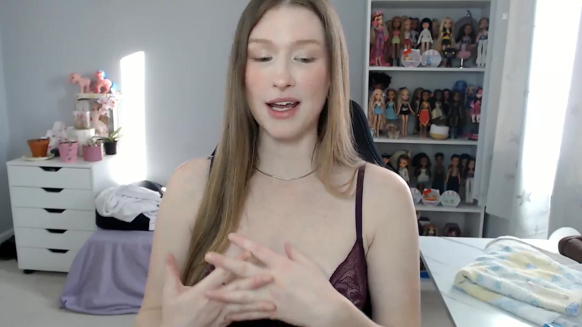 Gallery image thumbnail from GemmaMinx's myfreecams stream on, 01/14/2025, 19:50 image 12 of 20
