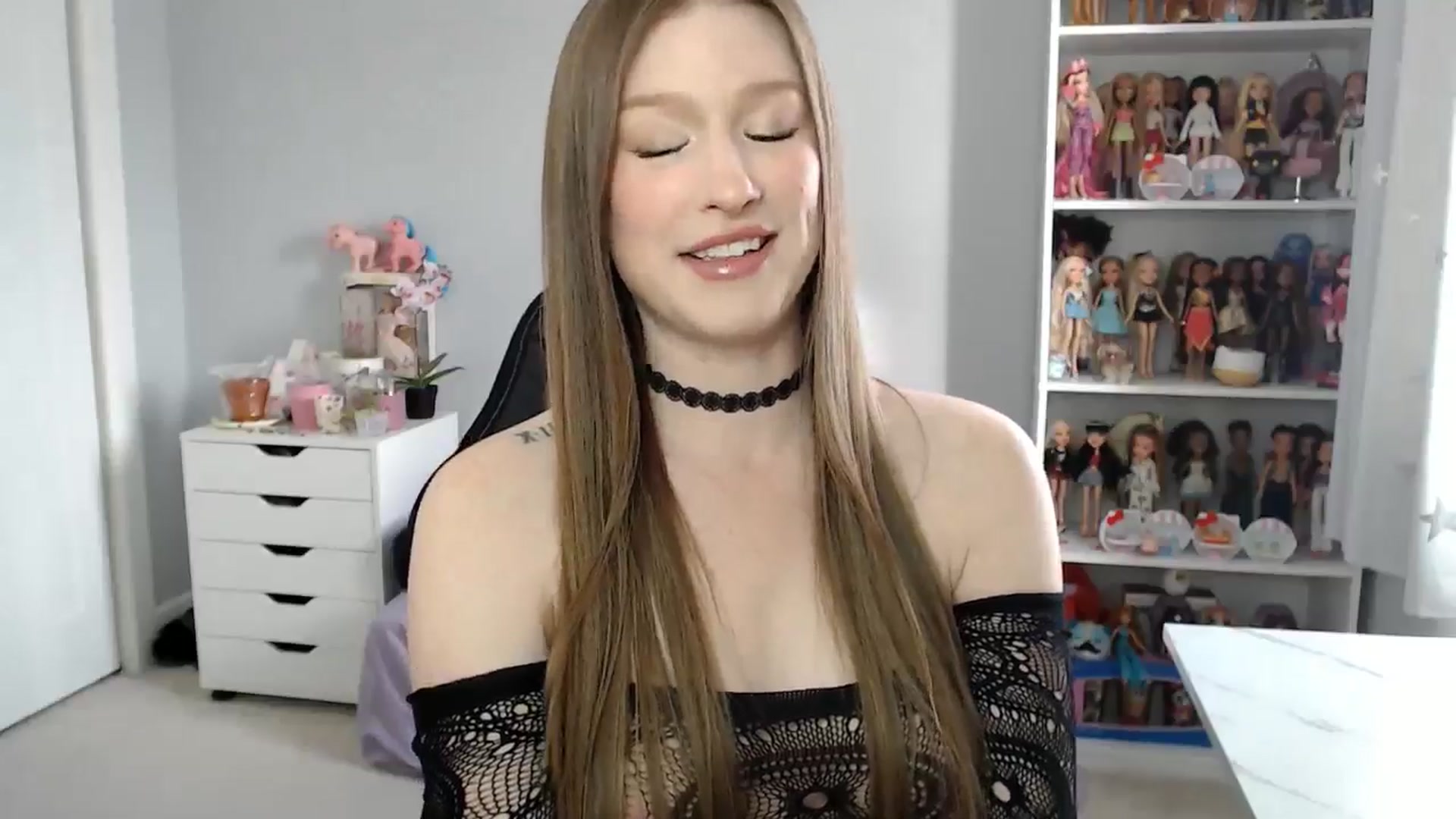 Gallery image thumbnail from GemmaMinx's myfreecams stream on, 01/26/2025, 18:20 image 10 of 20