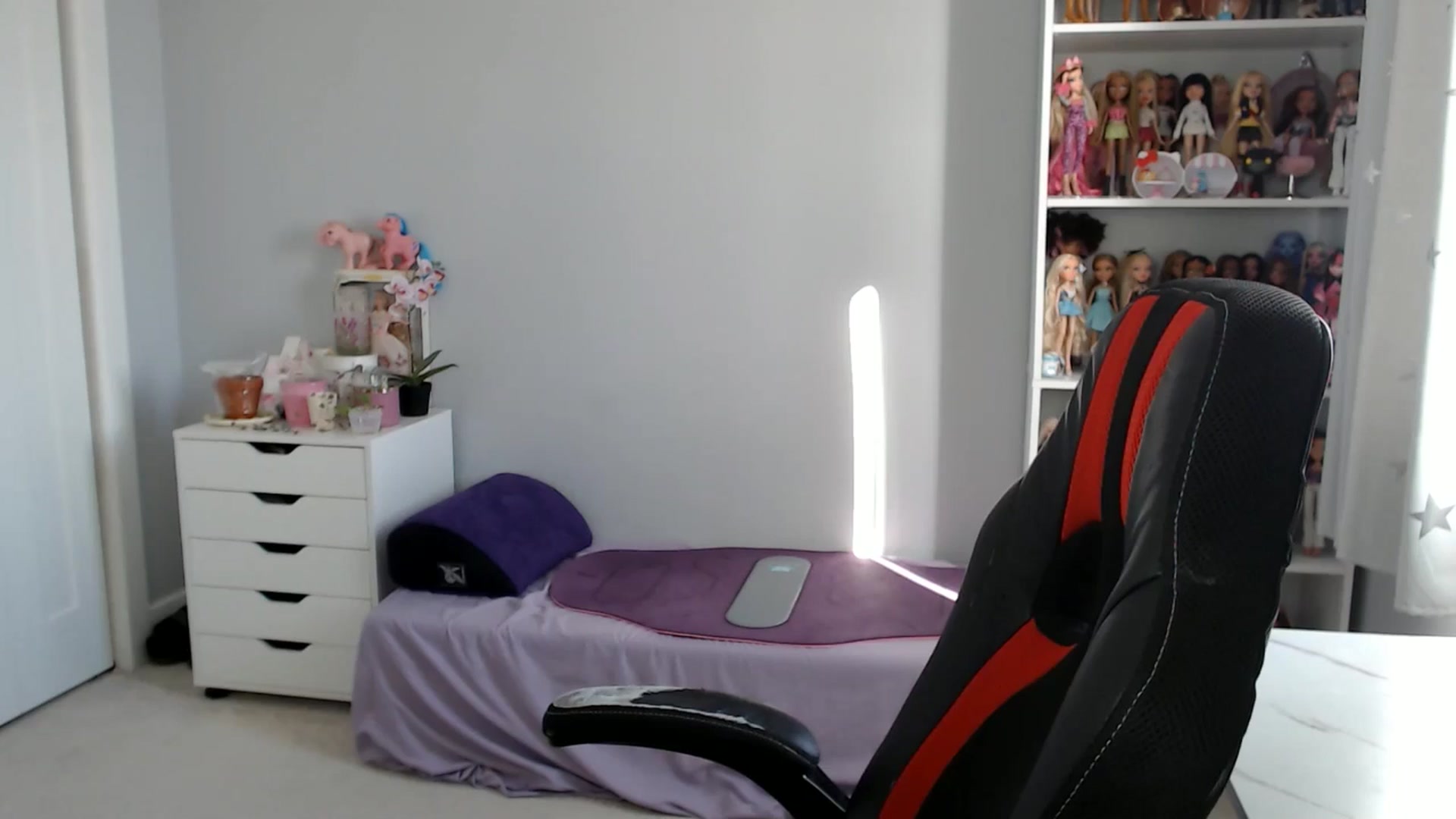 Gallery image thumbnail from GemmaMinx's myfreecams stream on, 01/26/2025, 18:20 image 1 of 20